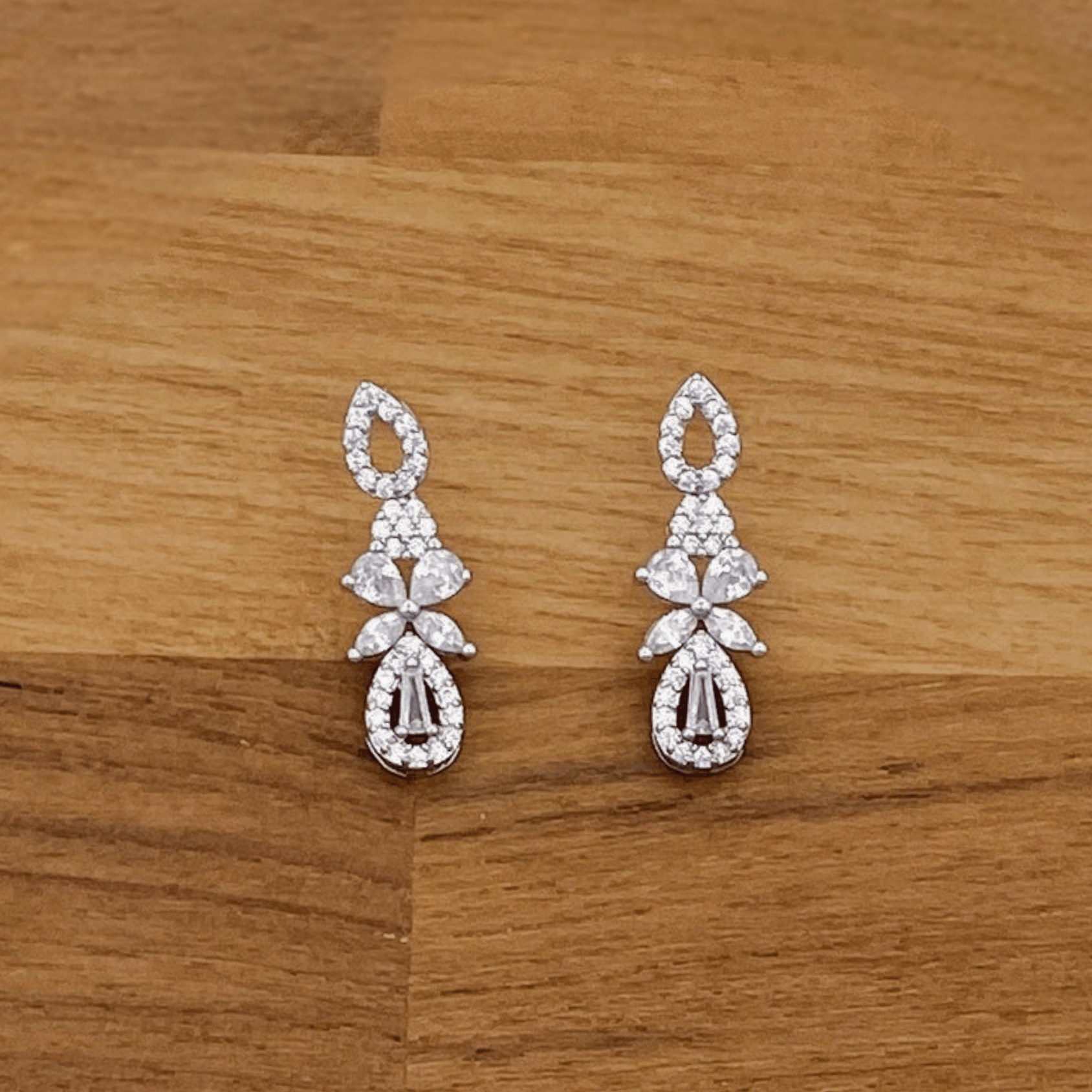 Glyssara Set in Rhodium