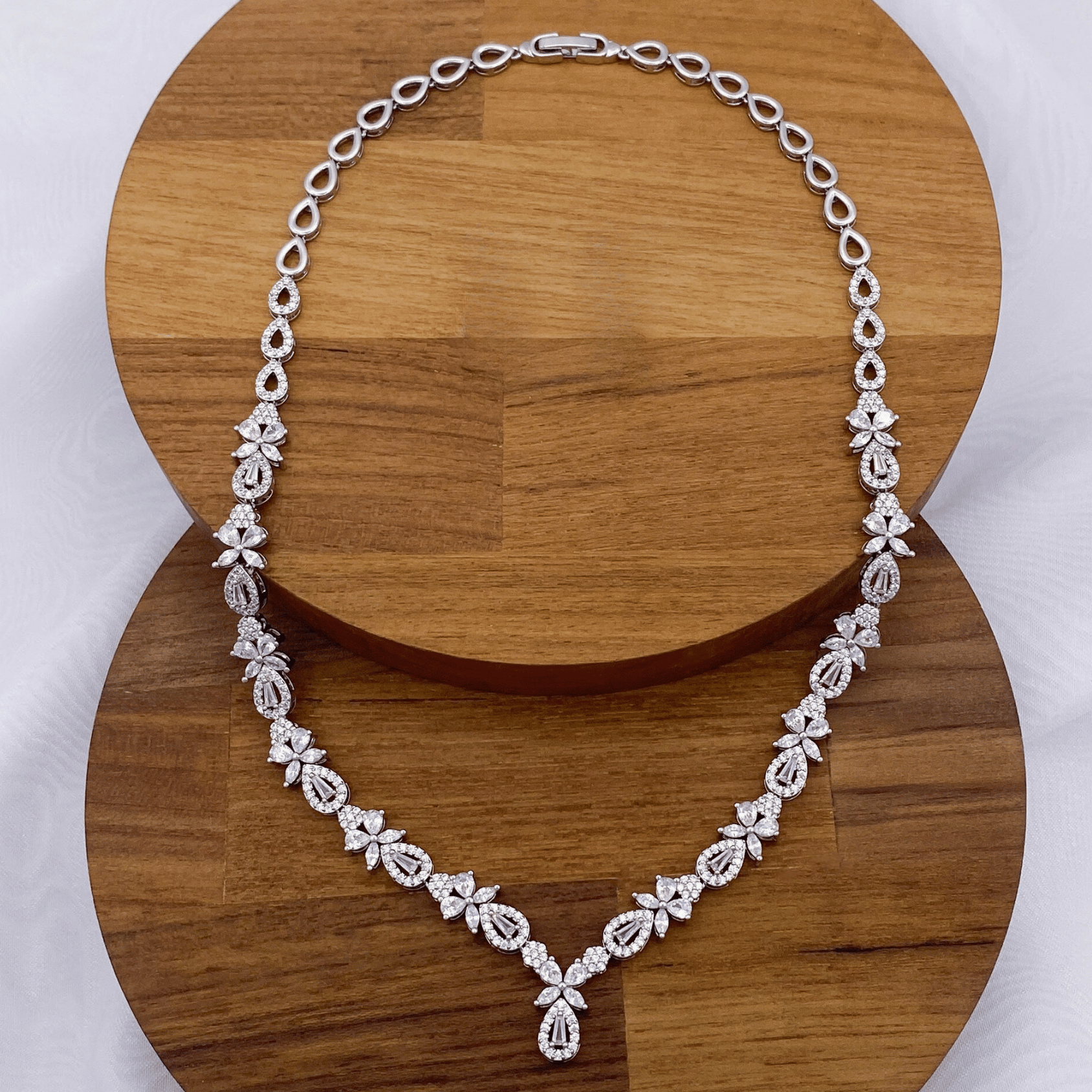 Glyssara Set in Rhodium