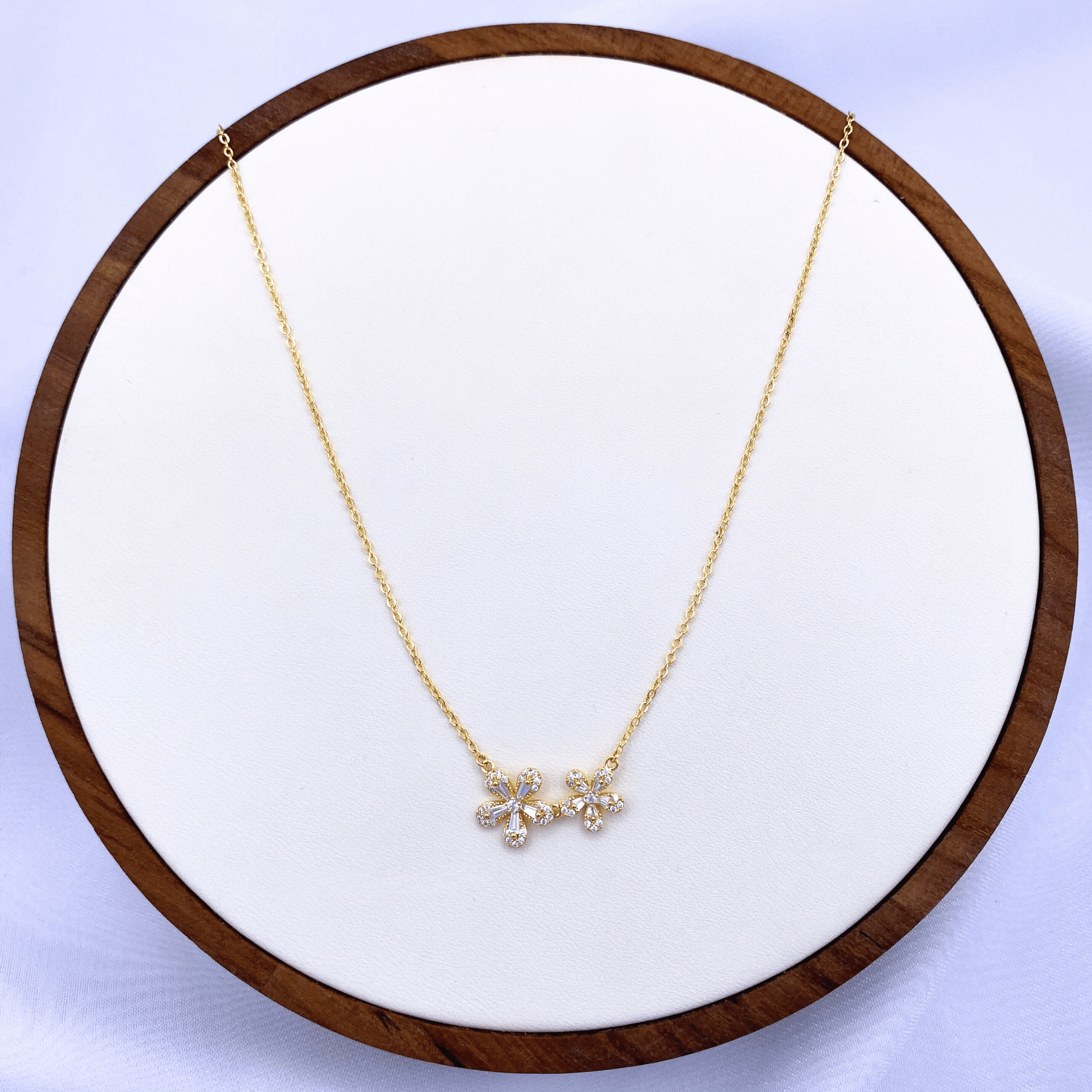 Kenie Necklace in Gold