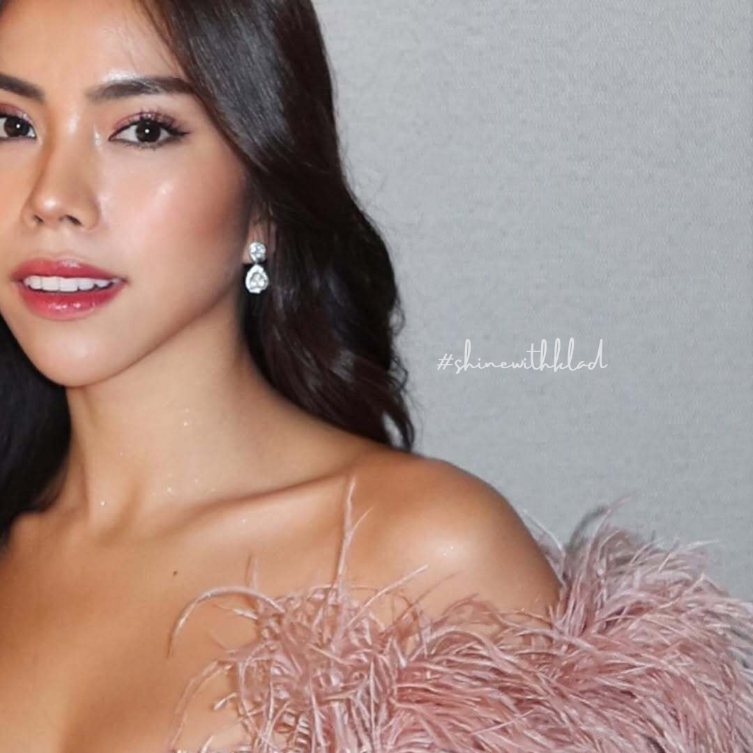 Rhia Stud Earrings in Rhodium