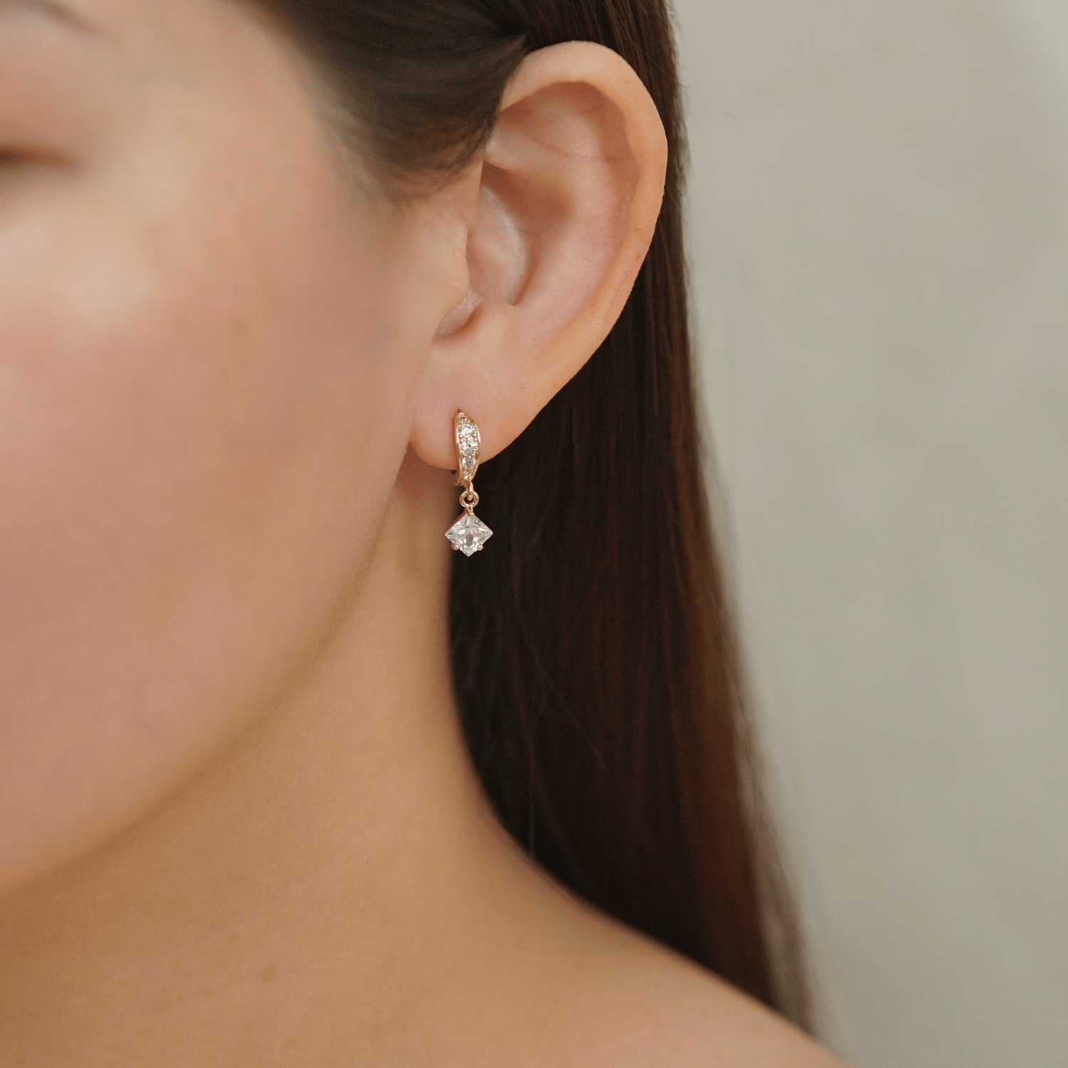 Xynara Hoop Earrings in Gold