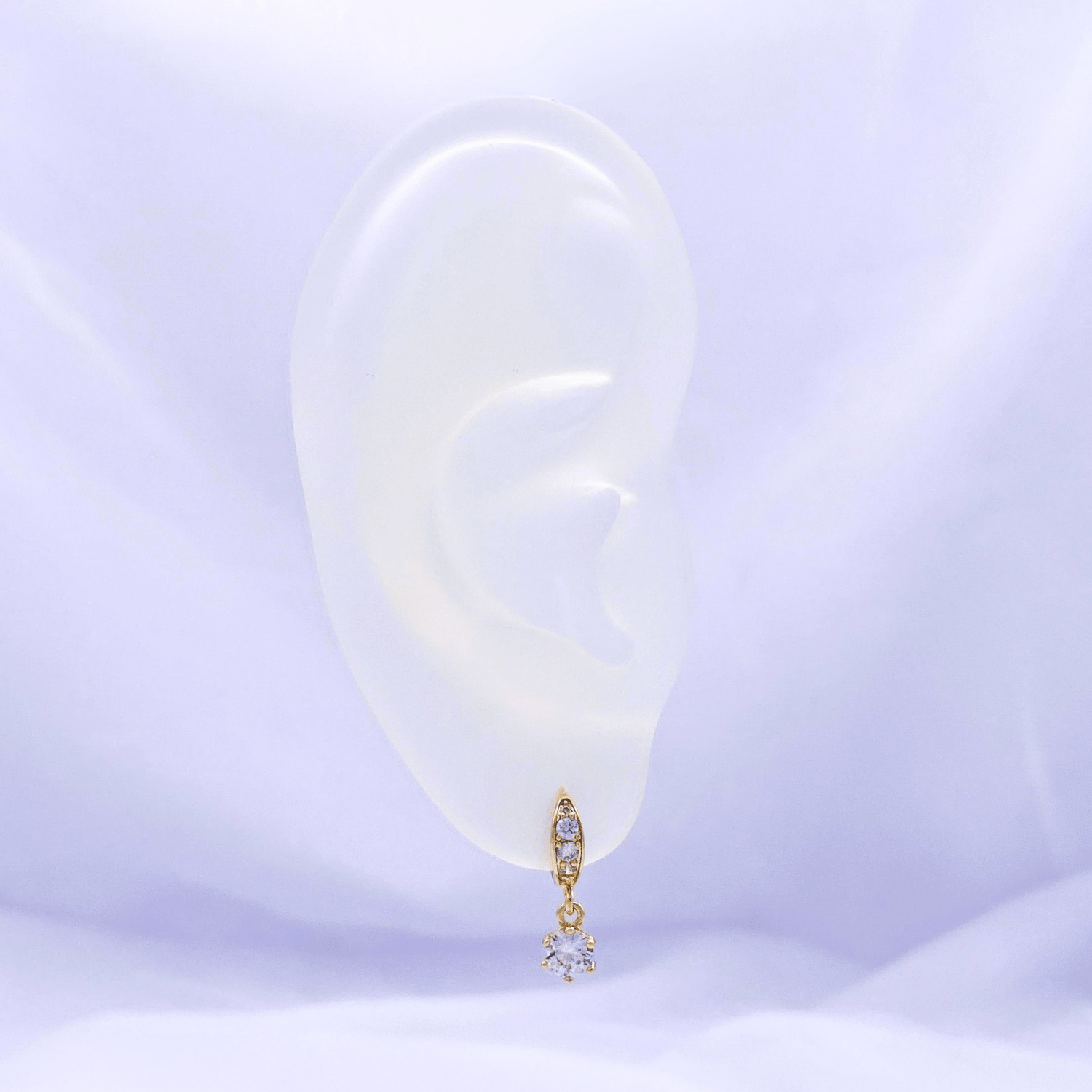 Xyra Hoop Earrings in Gold