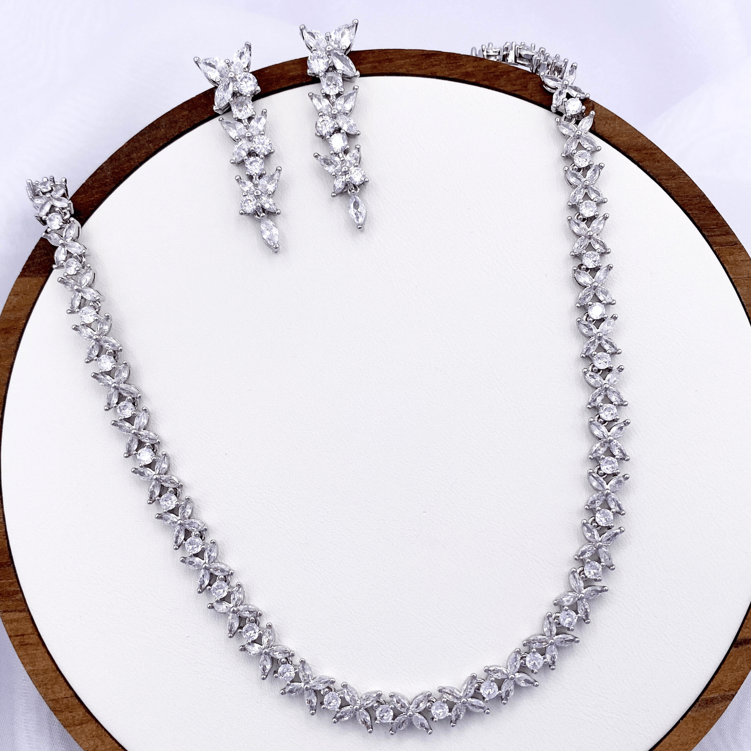 Zandria Set in Rhodium