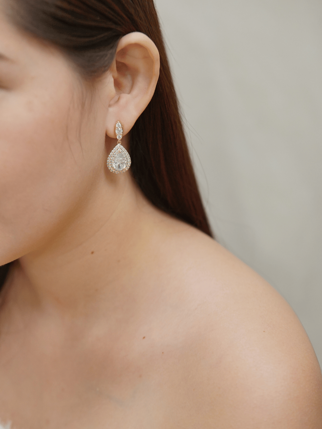 Zienna Stud Earrings in Gold