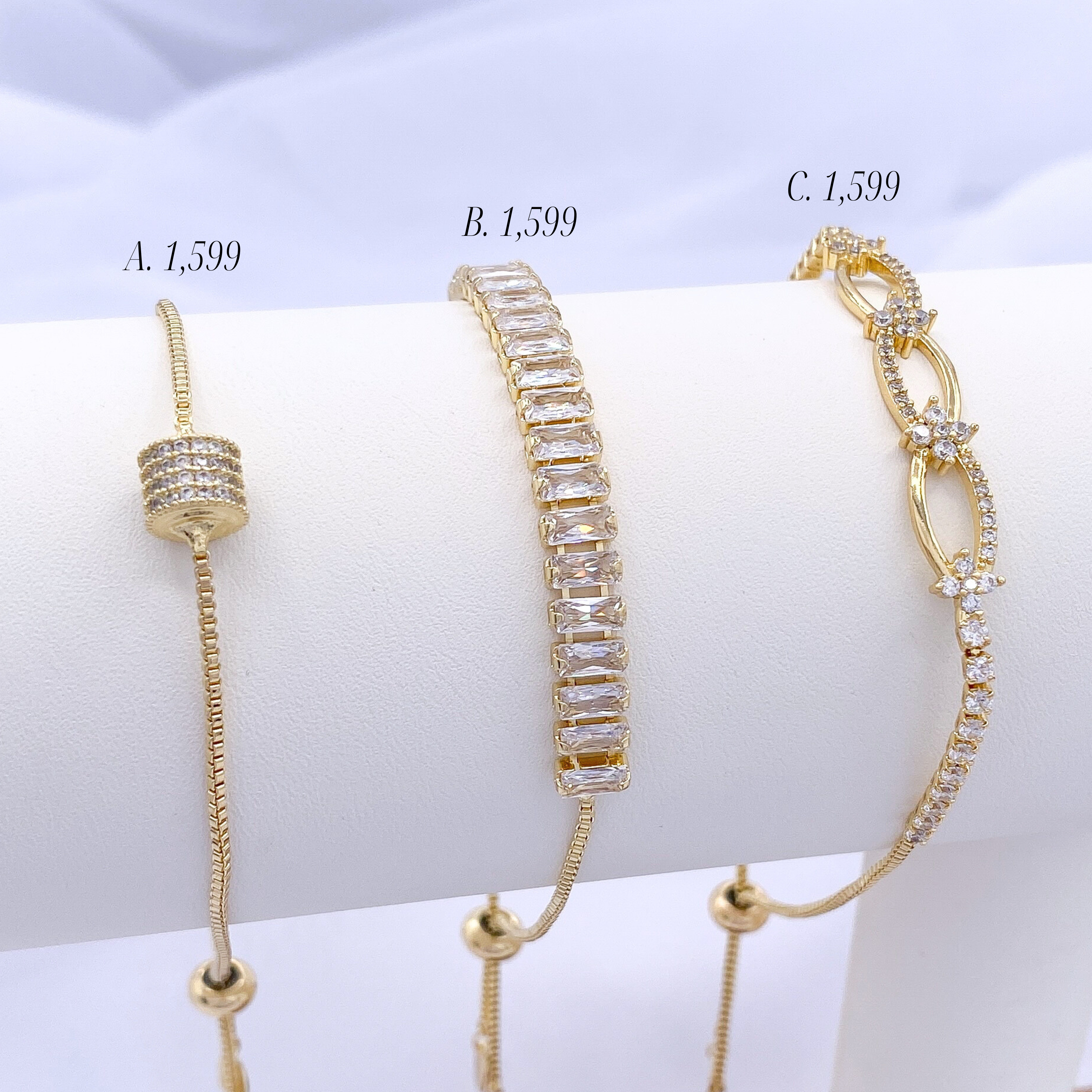 Sade Adjustable Bracelet in Gold