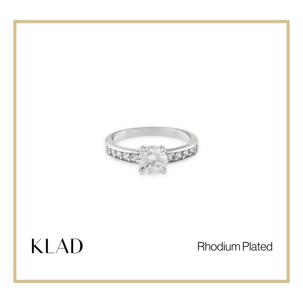 Peonyssa Ring in Rhodium