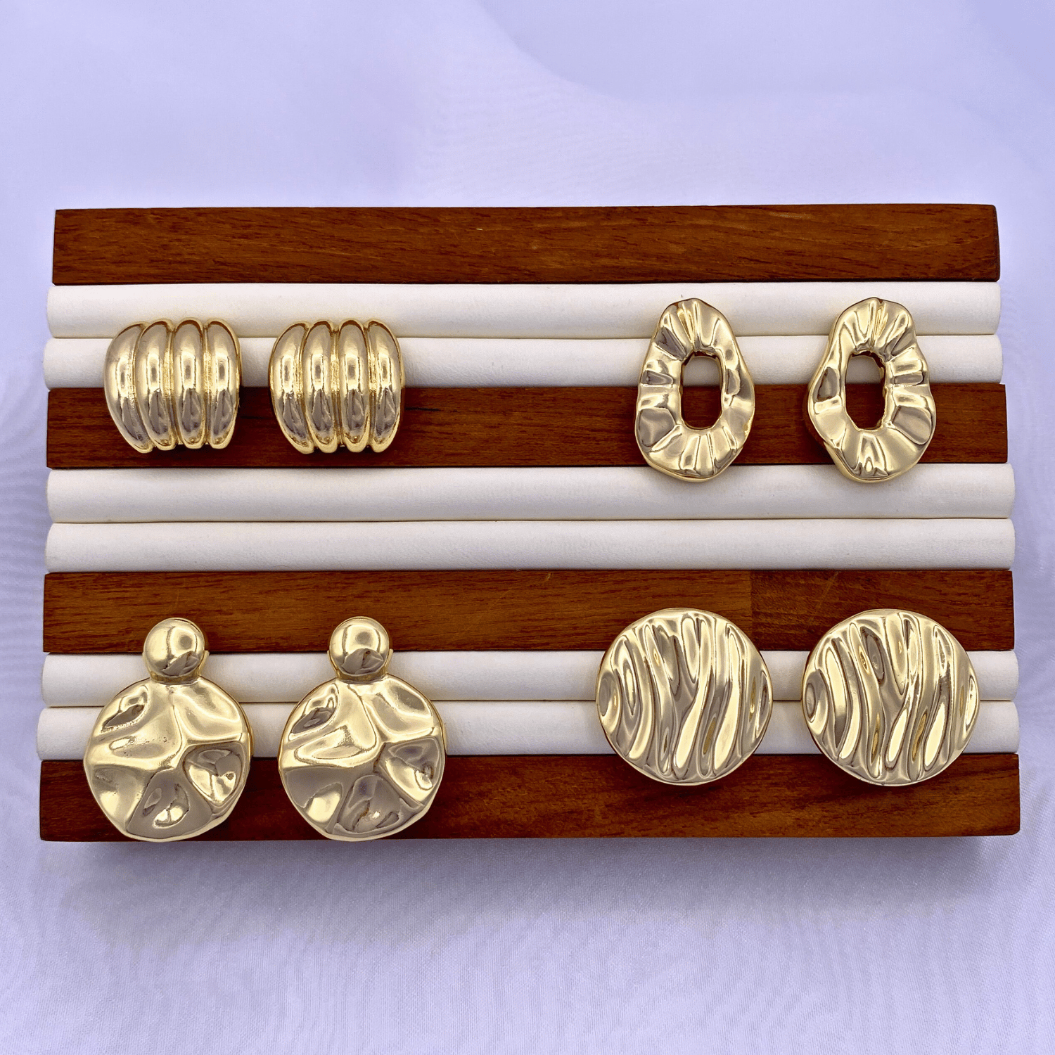 KLAD-C028 Earrings in Gold