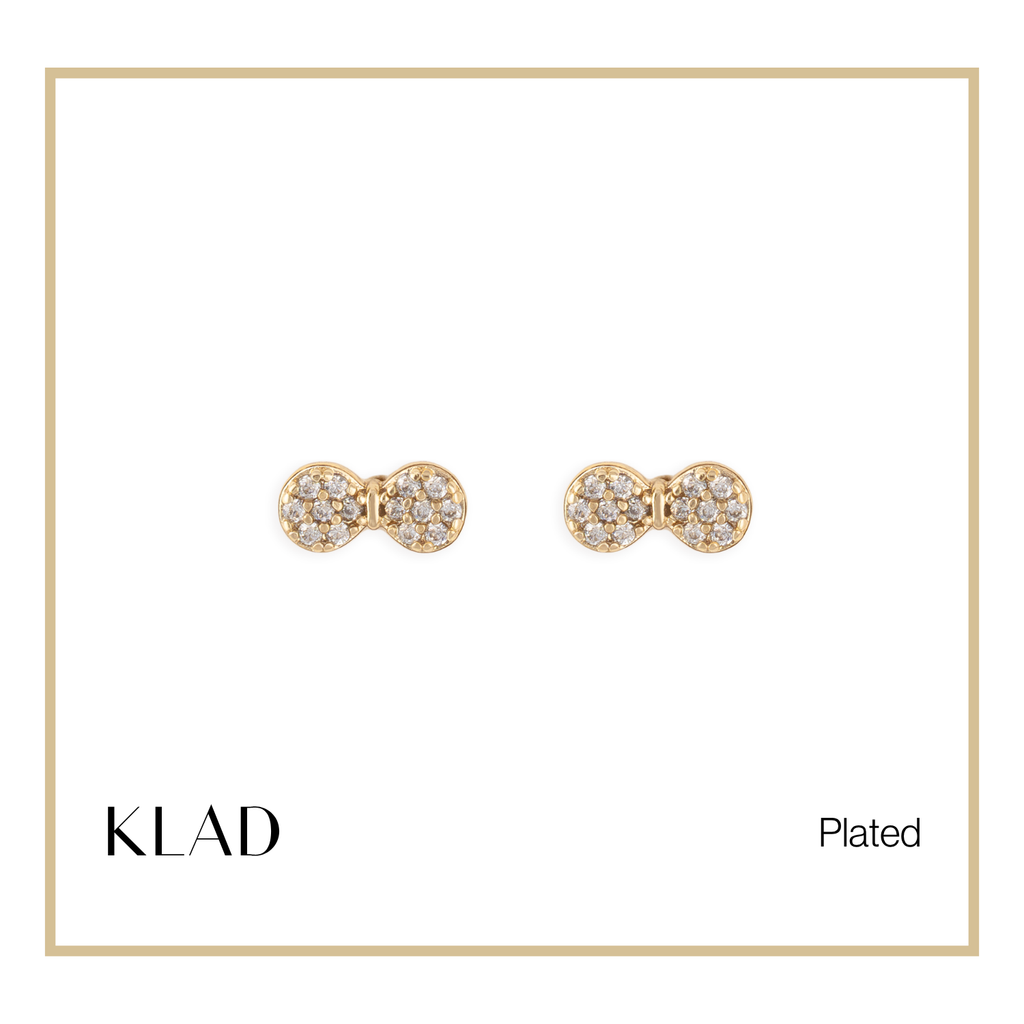 Lorisse Stud Earrings in Gold