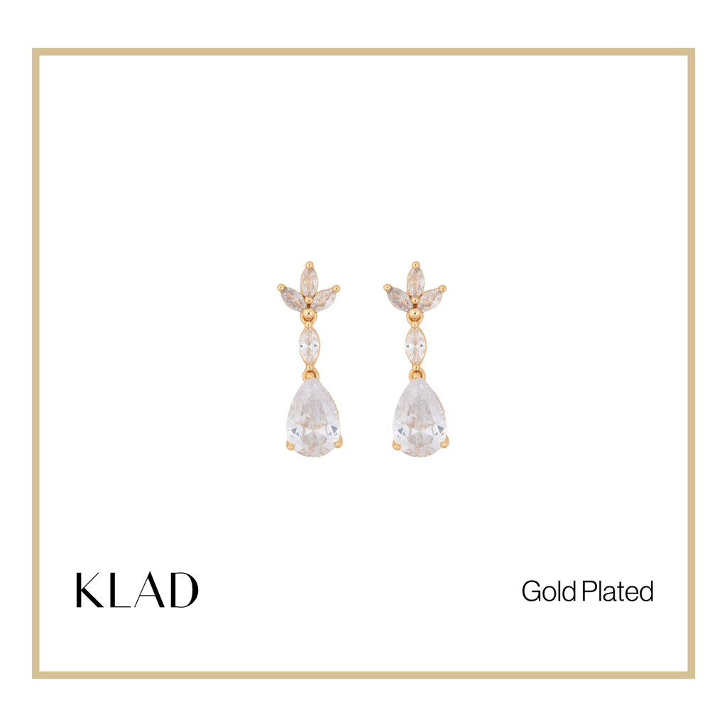 Eriza Drop Earrings in Gold