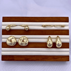 KLAD-C008 Earrings in Gold