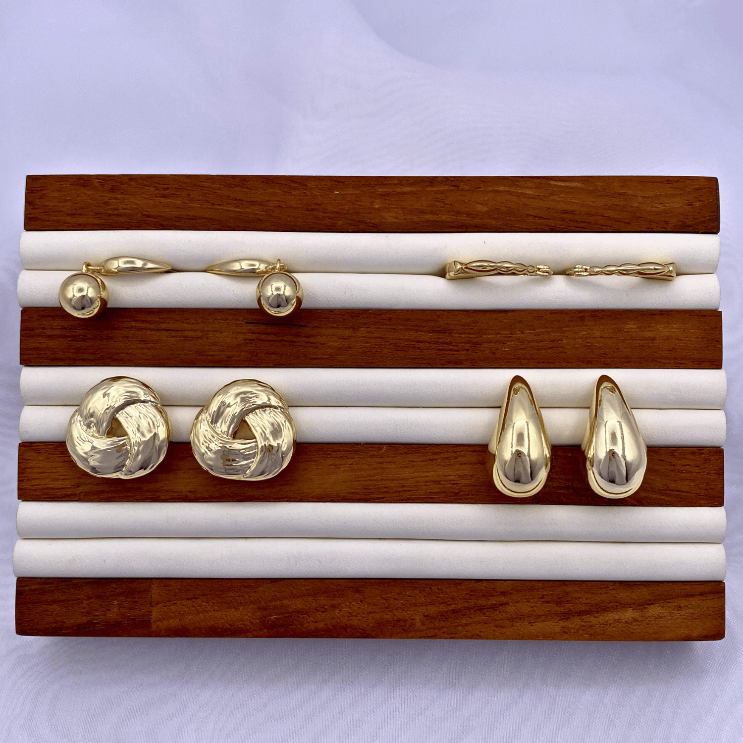 KLAD-C008 Earrings in Gold