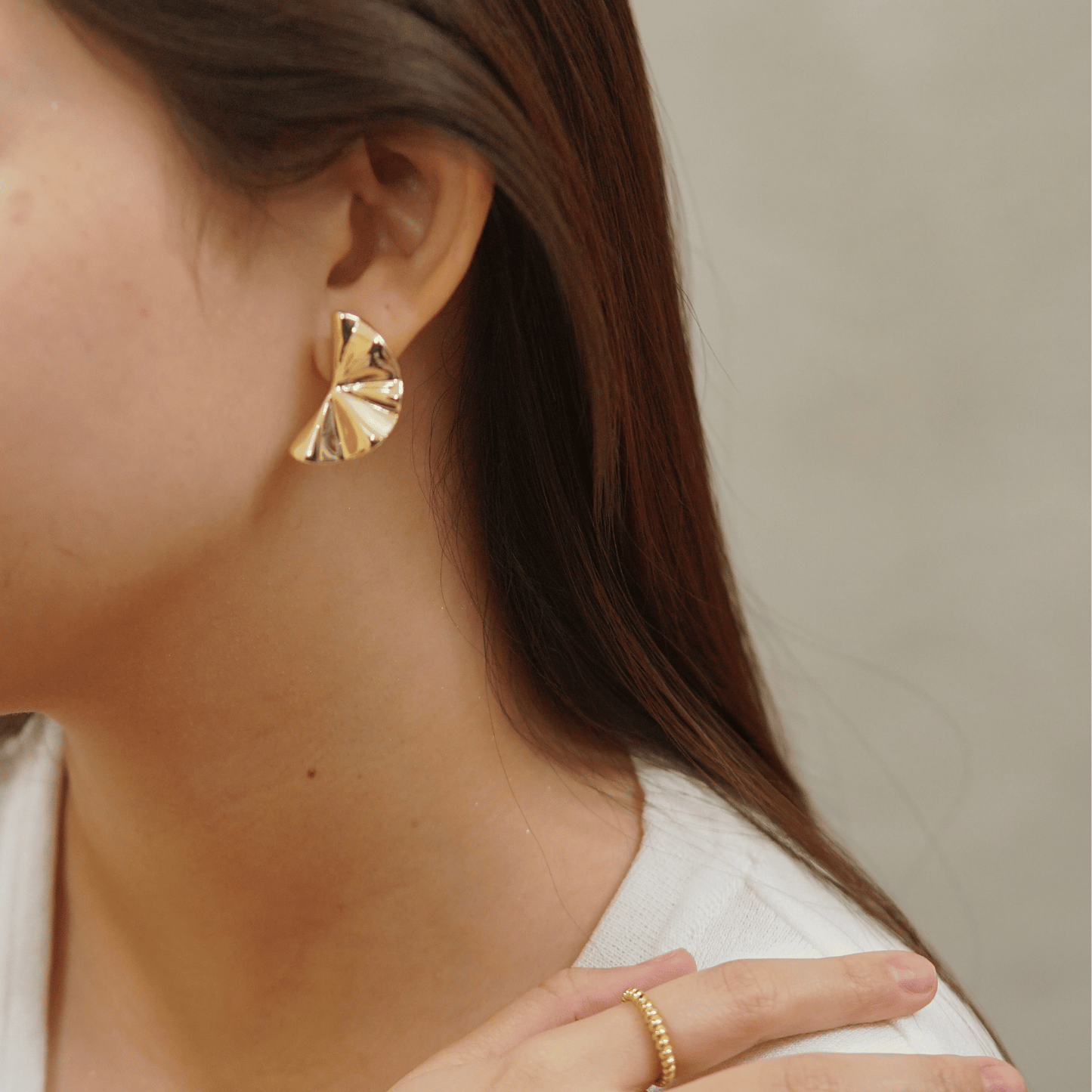 klad-c018 earrings in gold