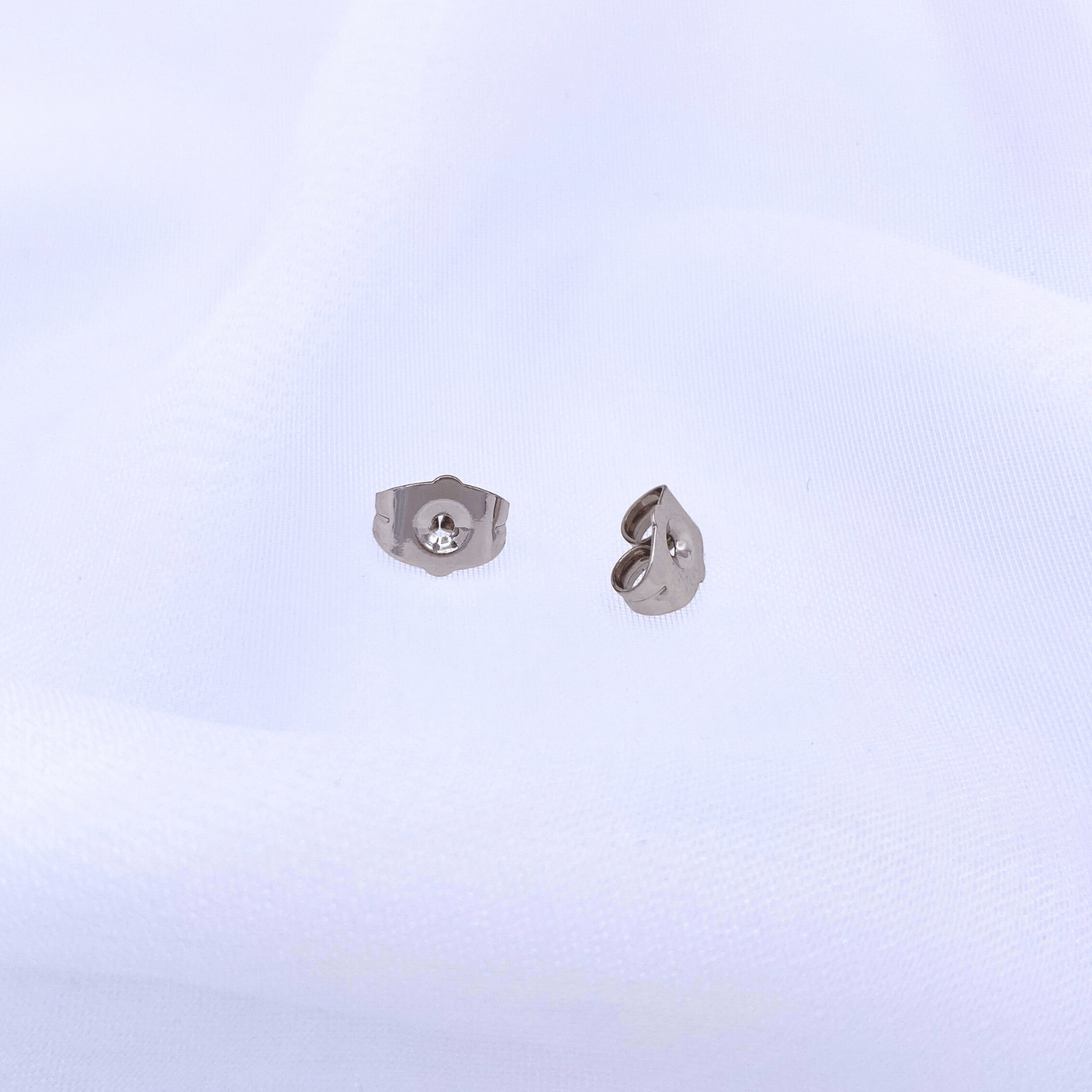 Classic Earring Lock in Rhodium