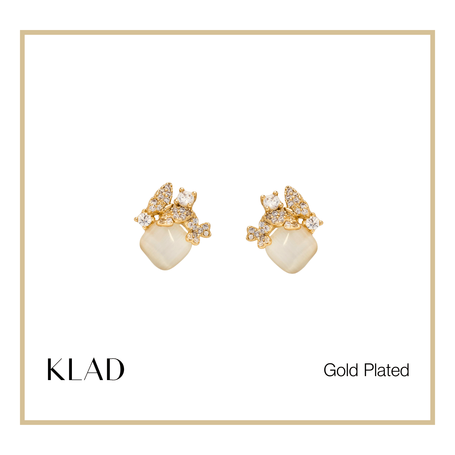 Everie Stud Earrings in Gold