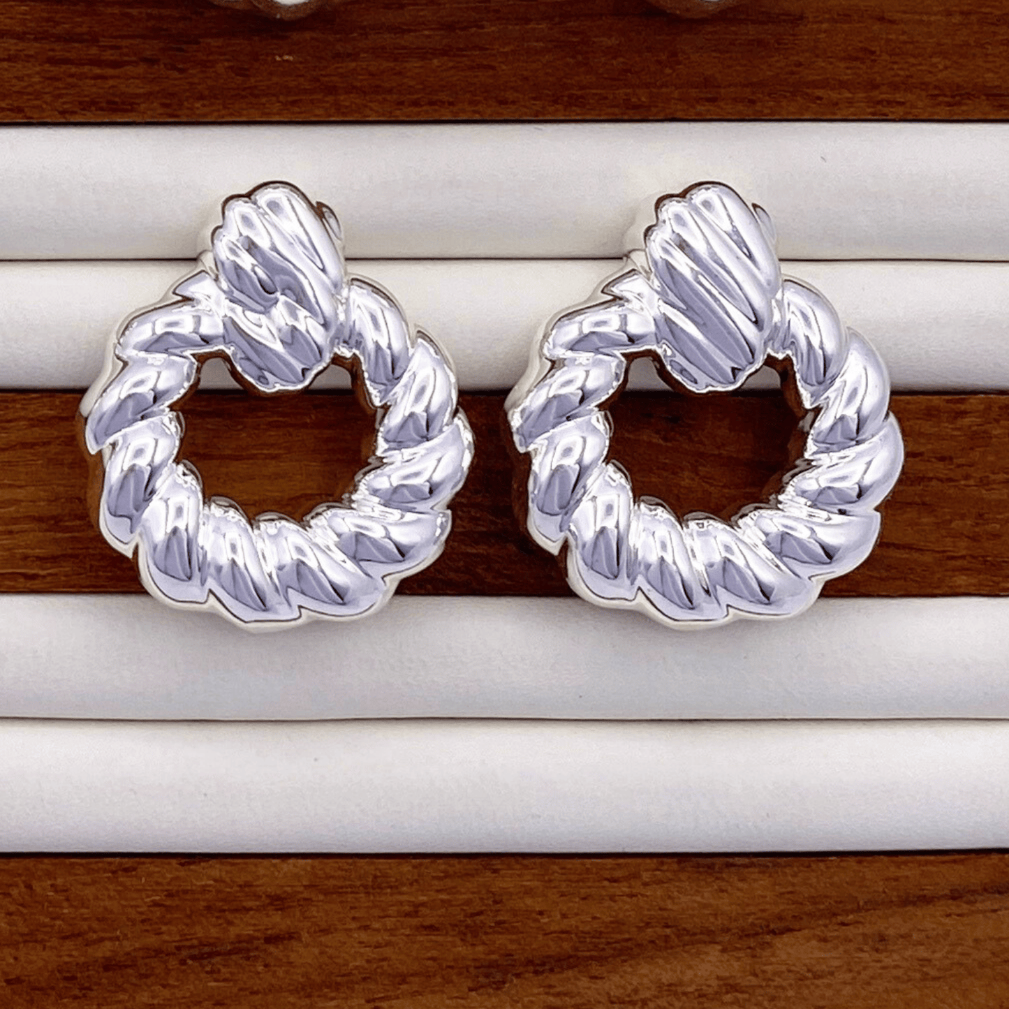 klad-c036 earrings in rhodium
