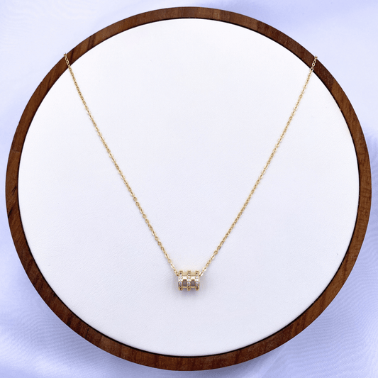 Chandrae Necklace in Gold