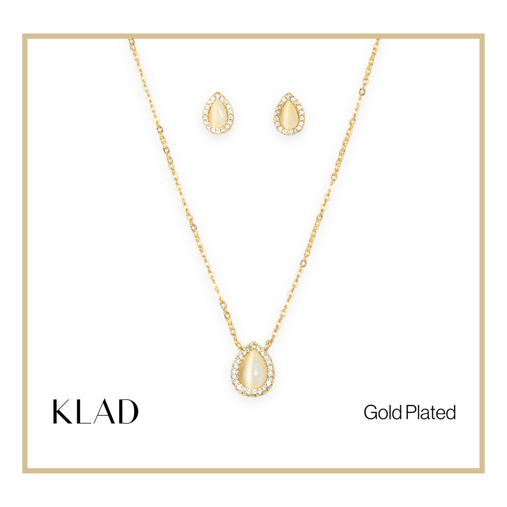 Caedria Jewelry Set in Gold