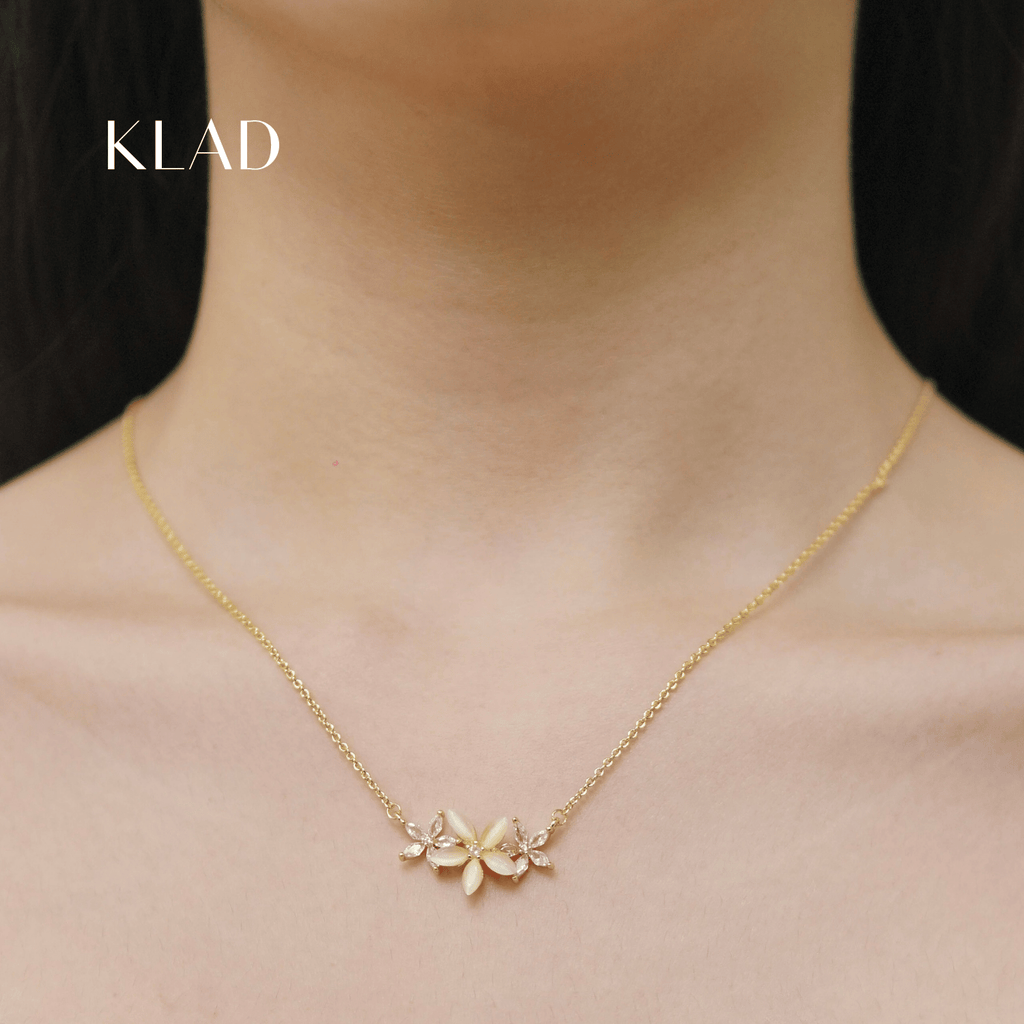 Calystria Jewelry Set in Gold