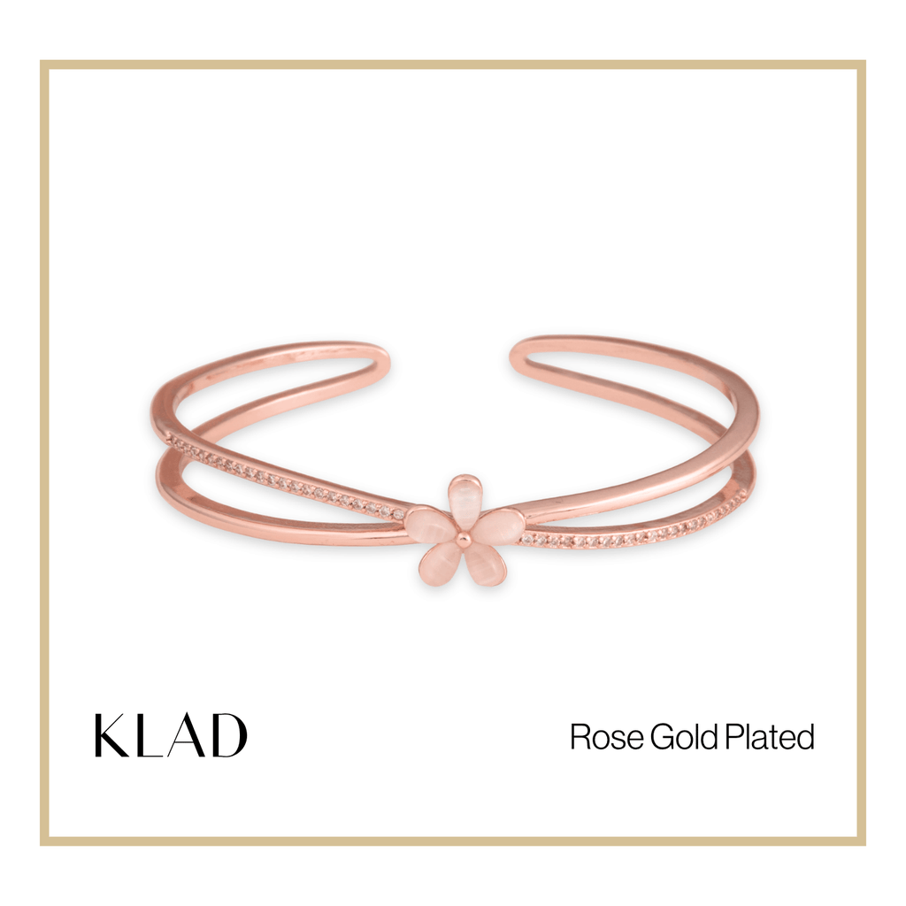 Cynia Bangle in Rose Gold