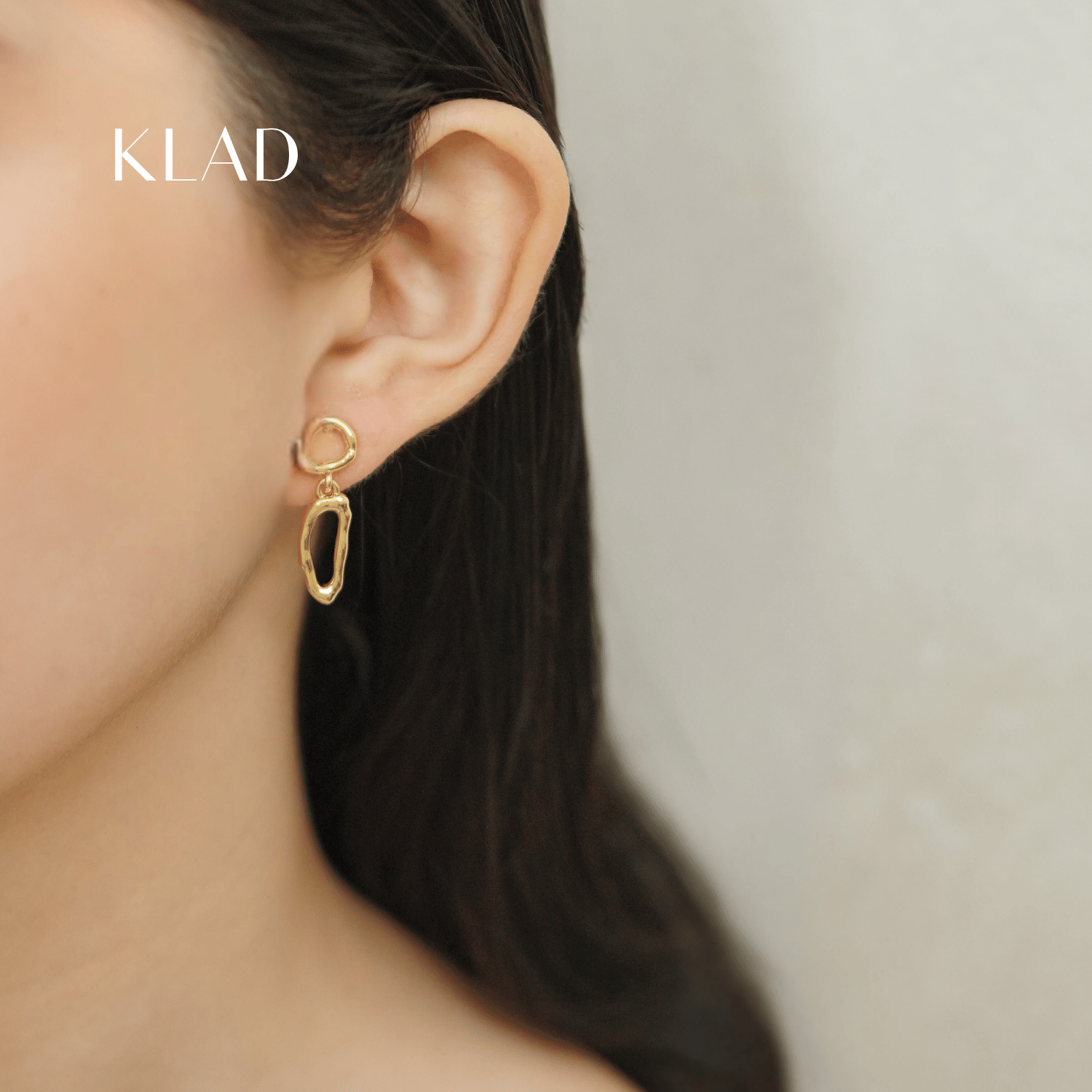 Dazia Jewelry Set in Gold