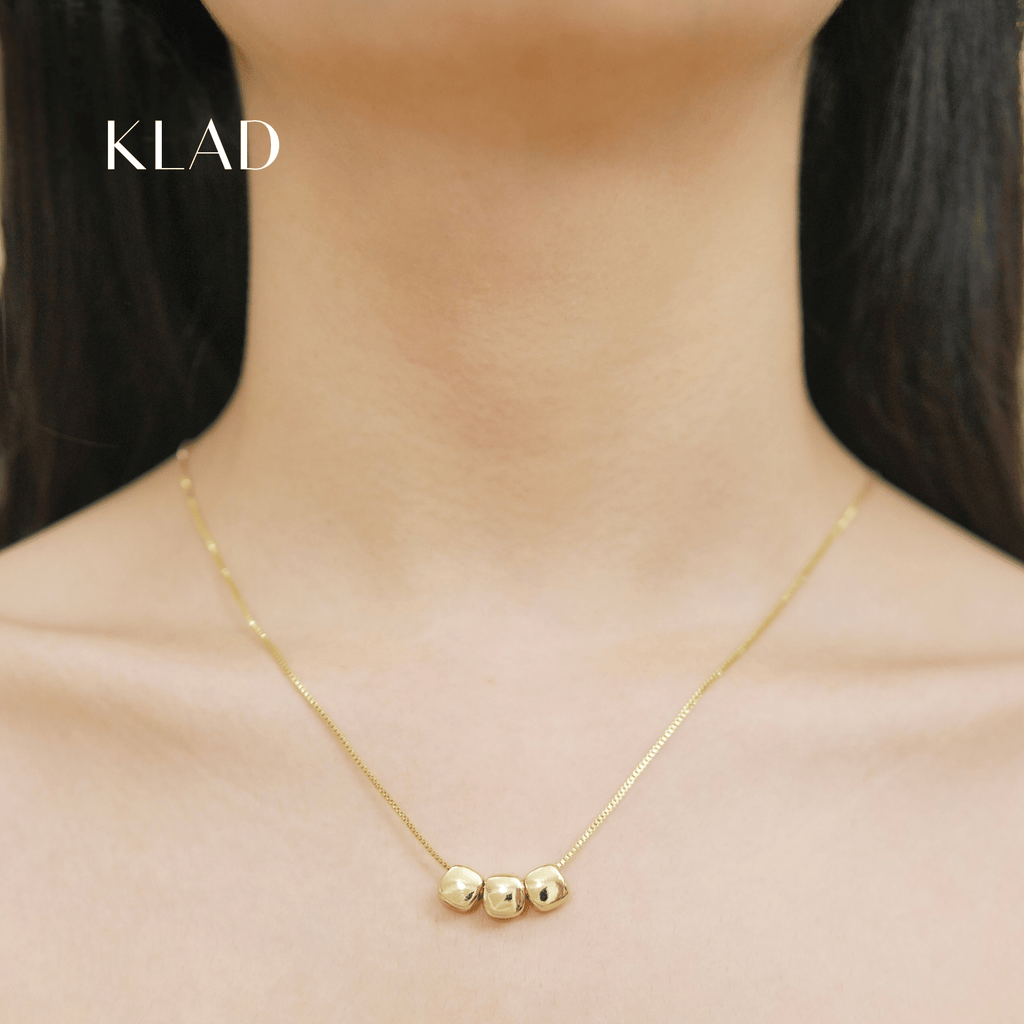 Devina Jewelry Set in Gold