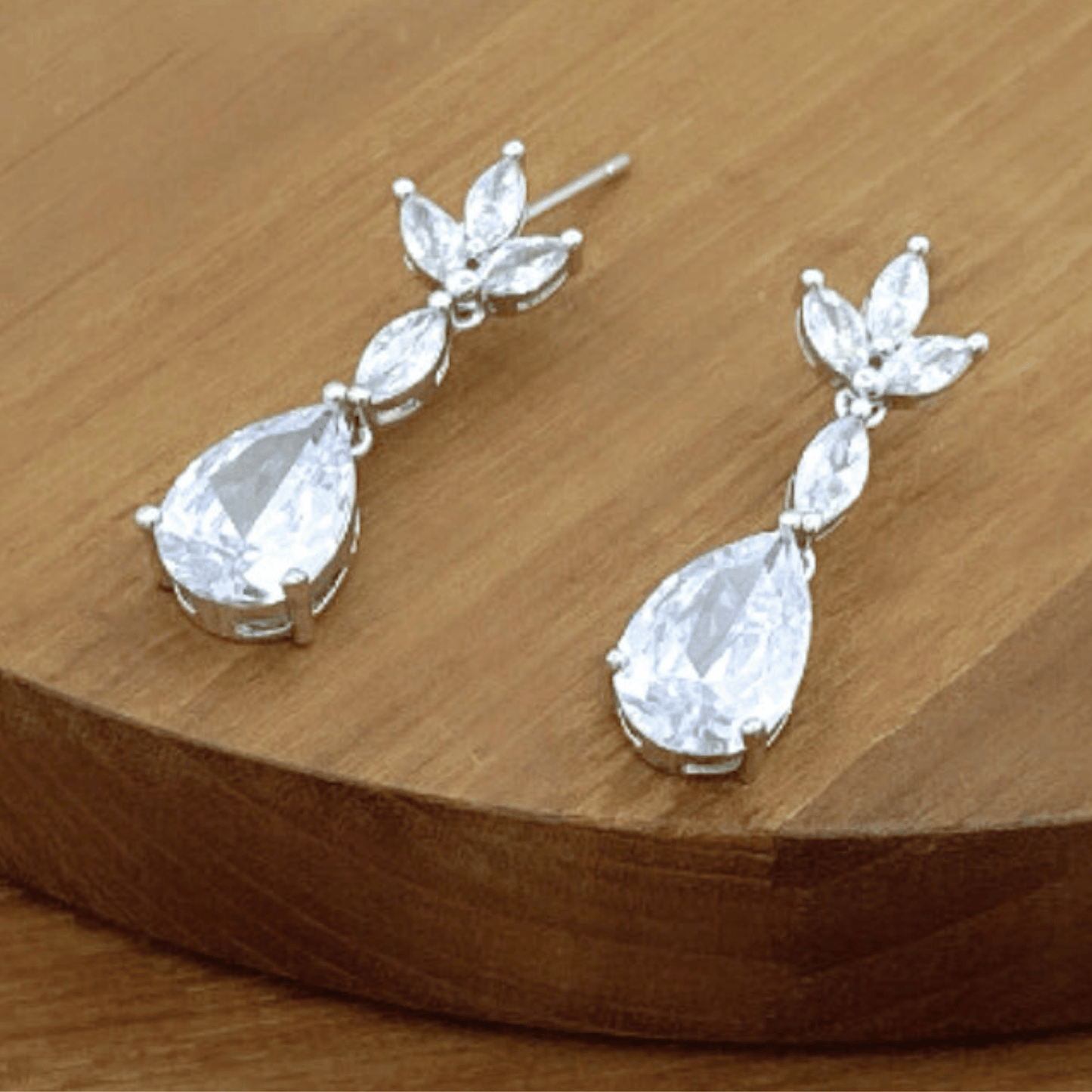 eriza set in rhodium