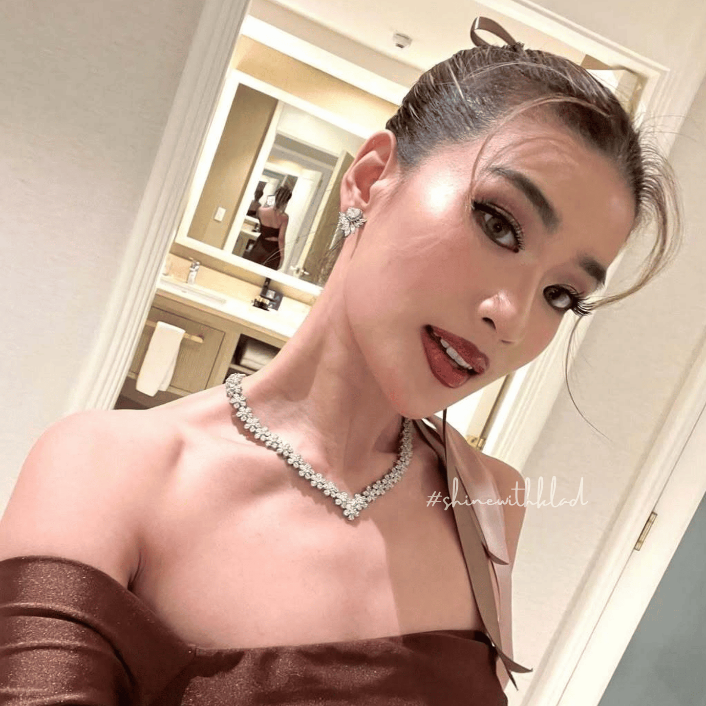 evaleen set in rhodium