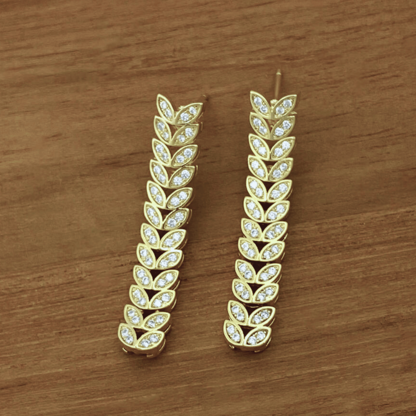 evaze set in gold