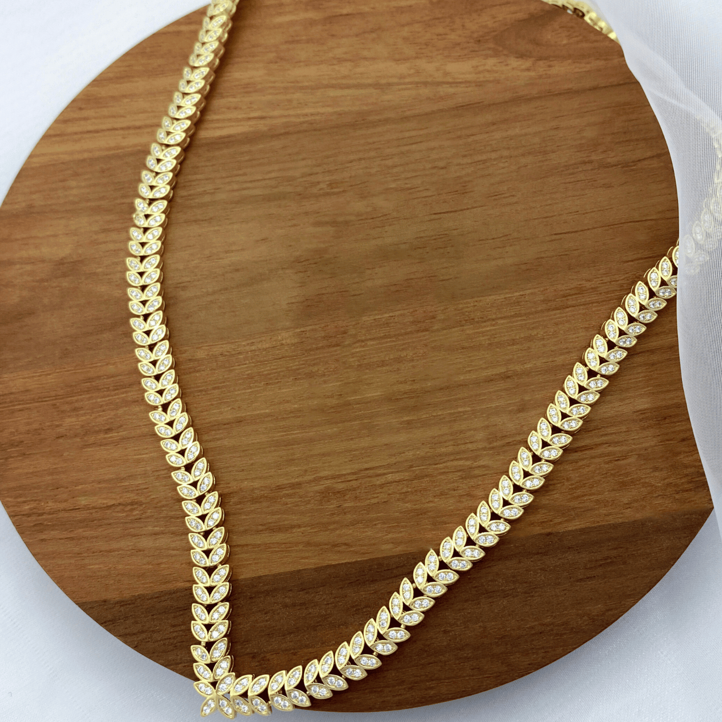 evaze set in gold