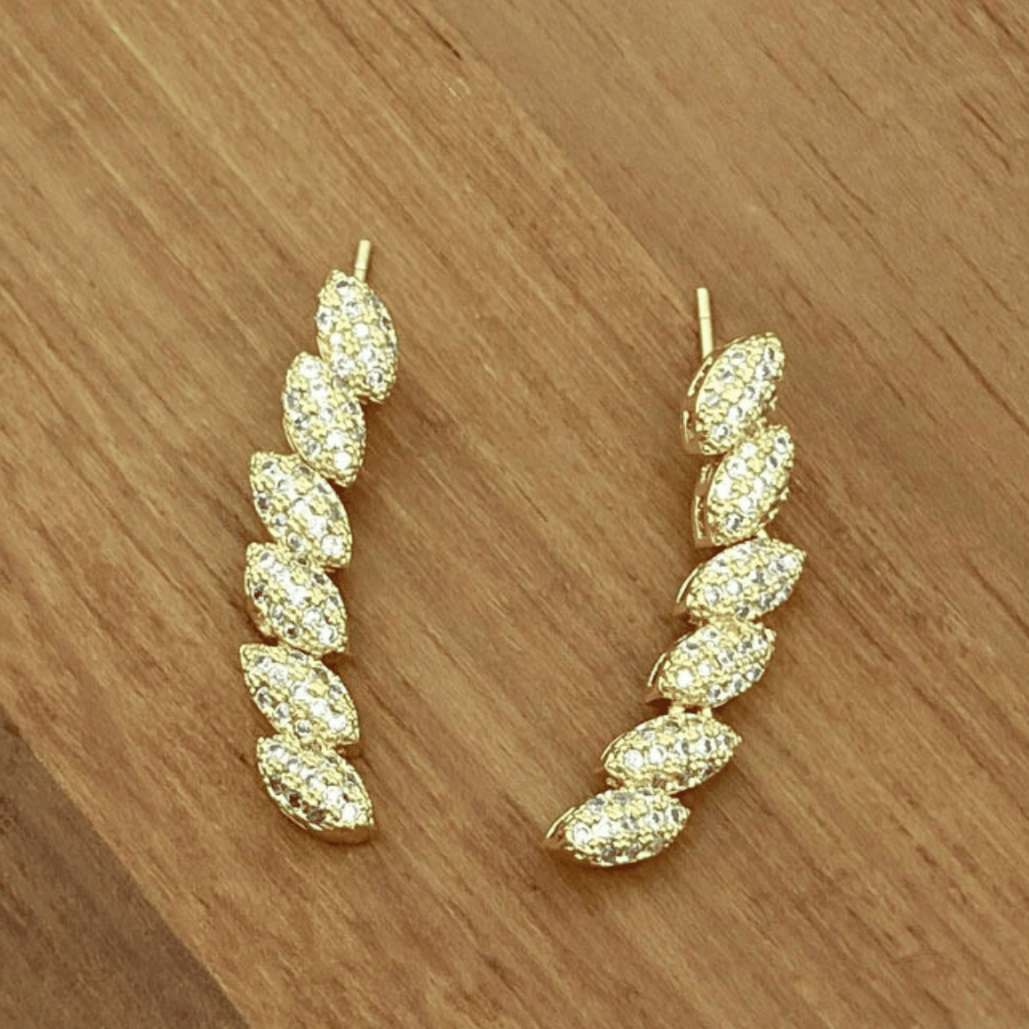 evelle set in gold