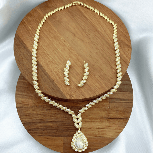 Evelle Set in Gold