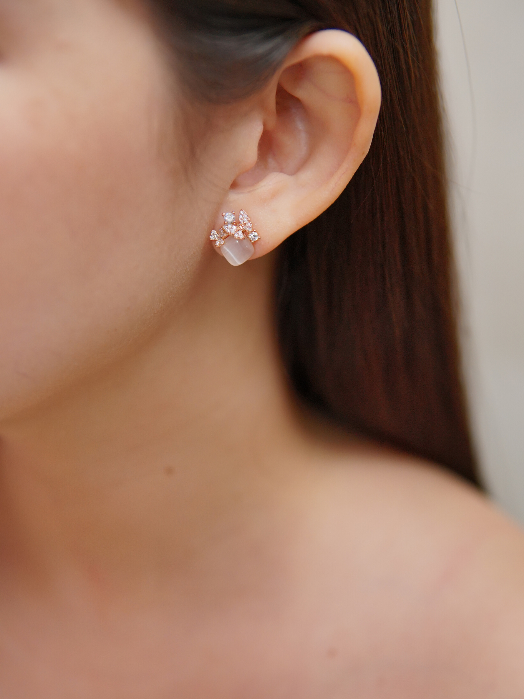 everie stud earrings in rose gold