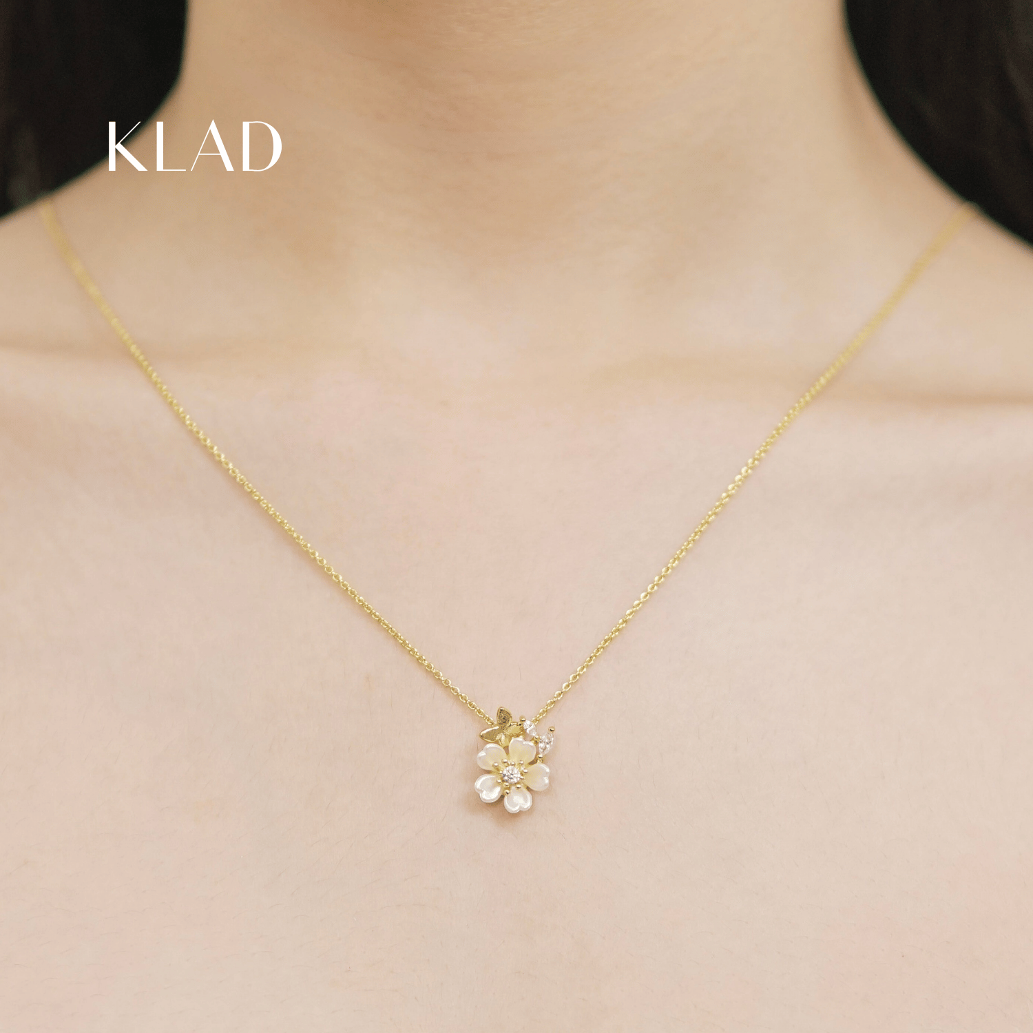 Faeza in Gold