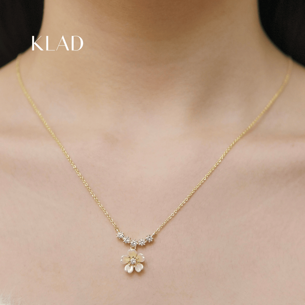Fivora in Gold