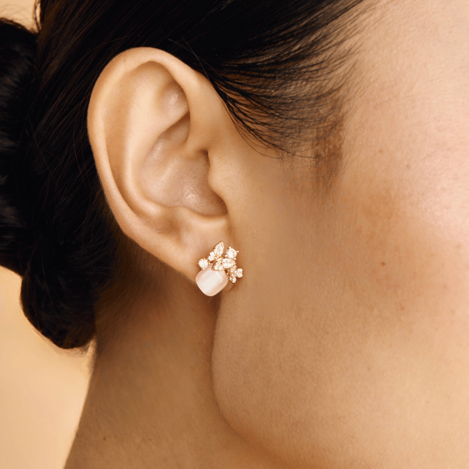 Everie Stud Earrings in Gold