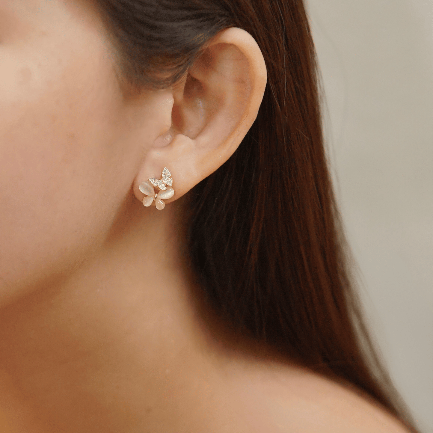 evanthe, ezisa & eza earrings in gold
