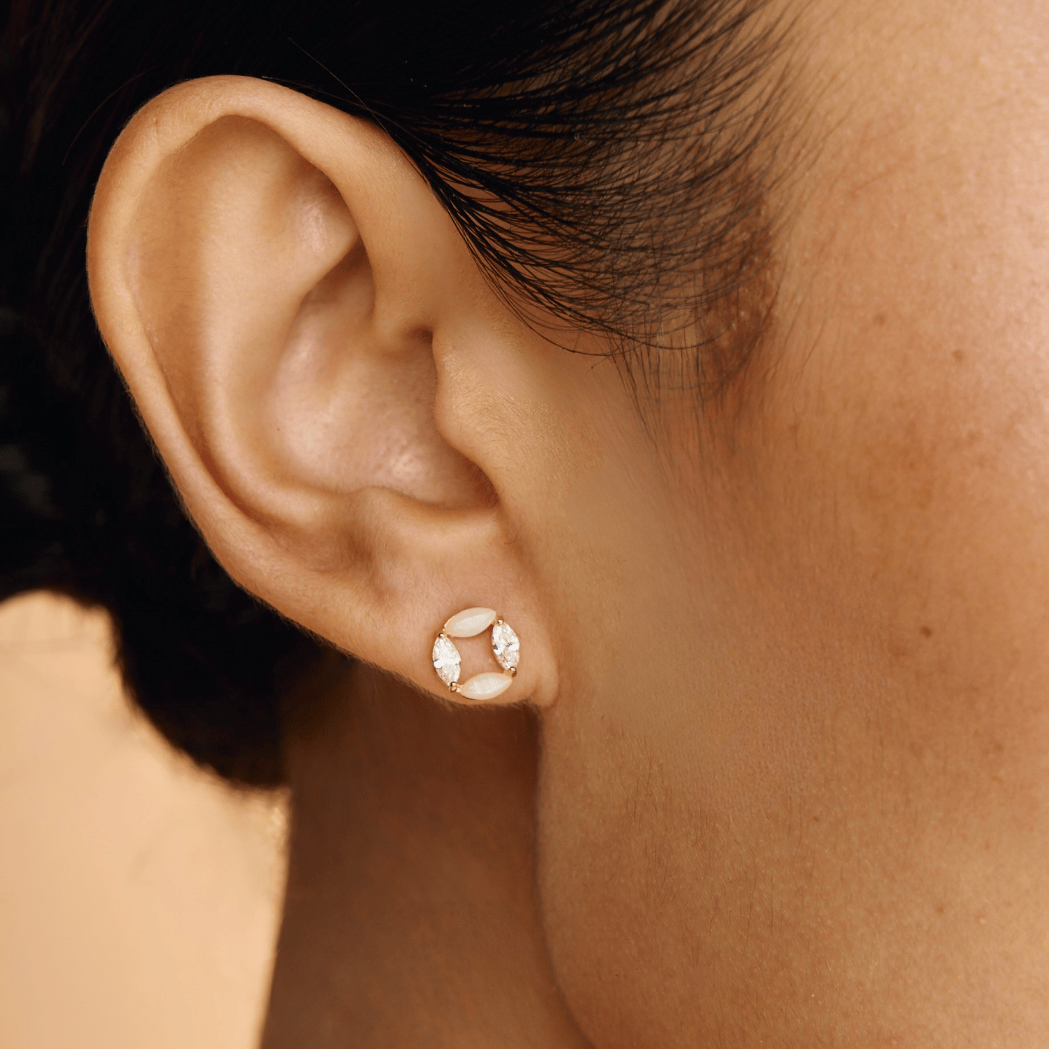 Eisther Stud Earrings in Gold