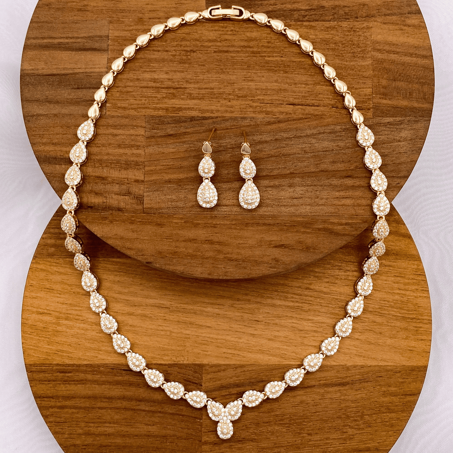 galiwyn set in gold