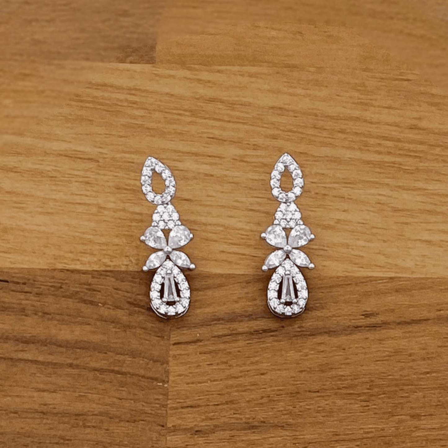 glyssara set in rhodium