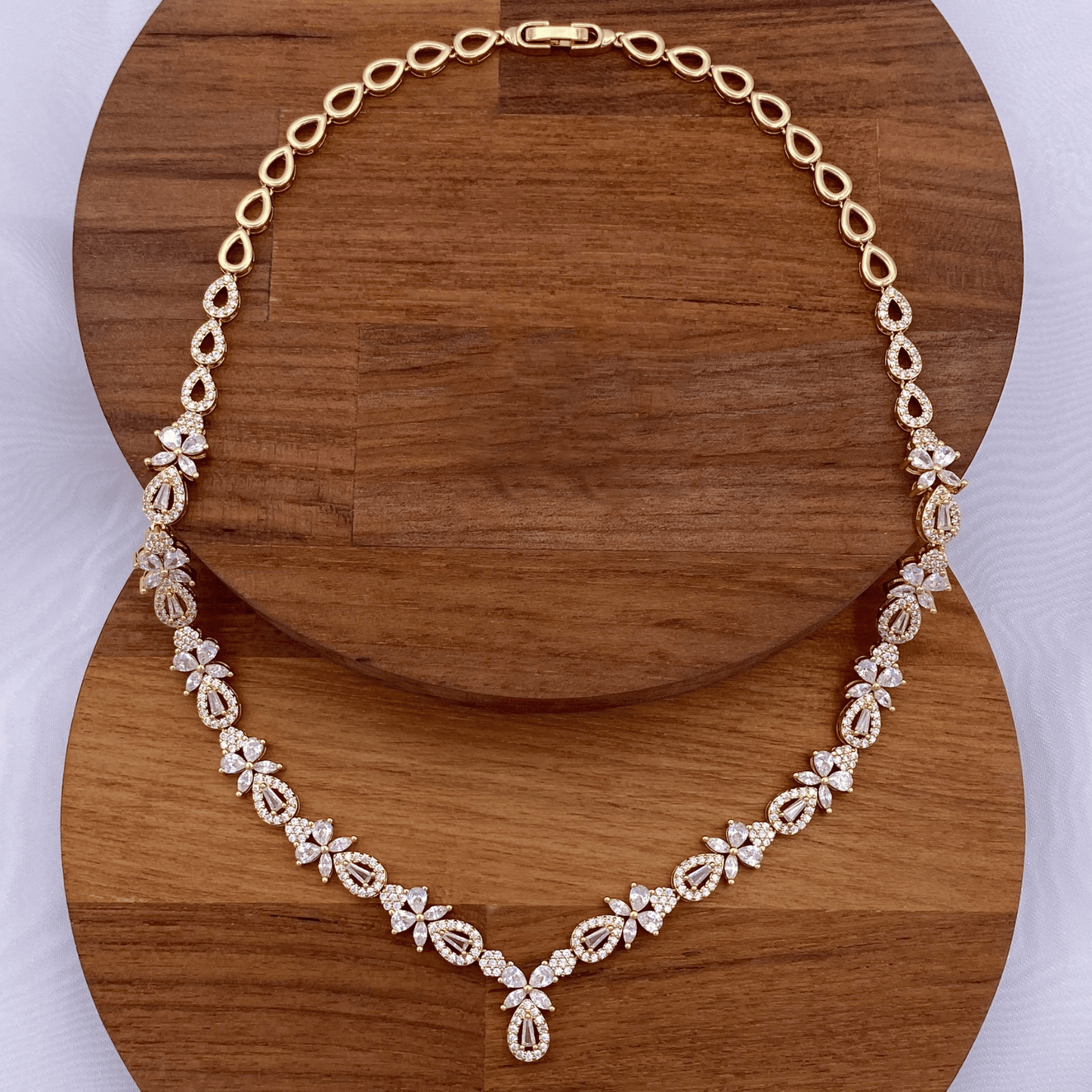 glyssara set in gold