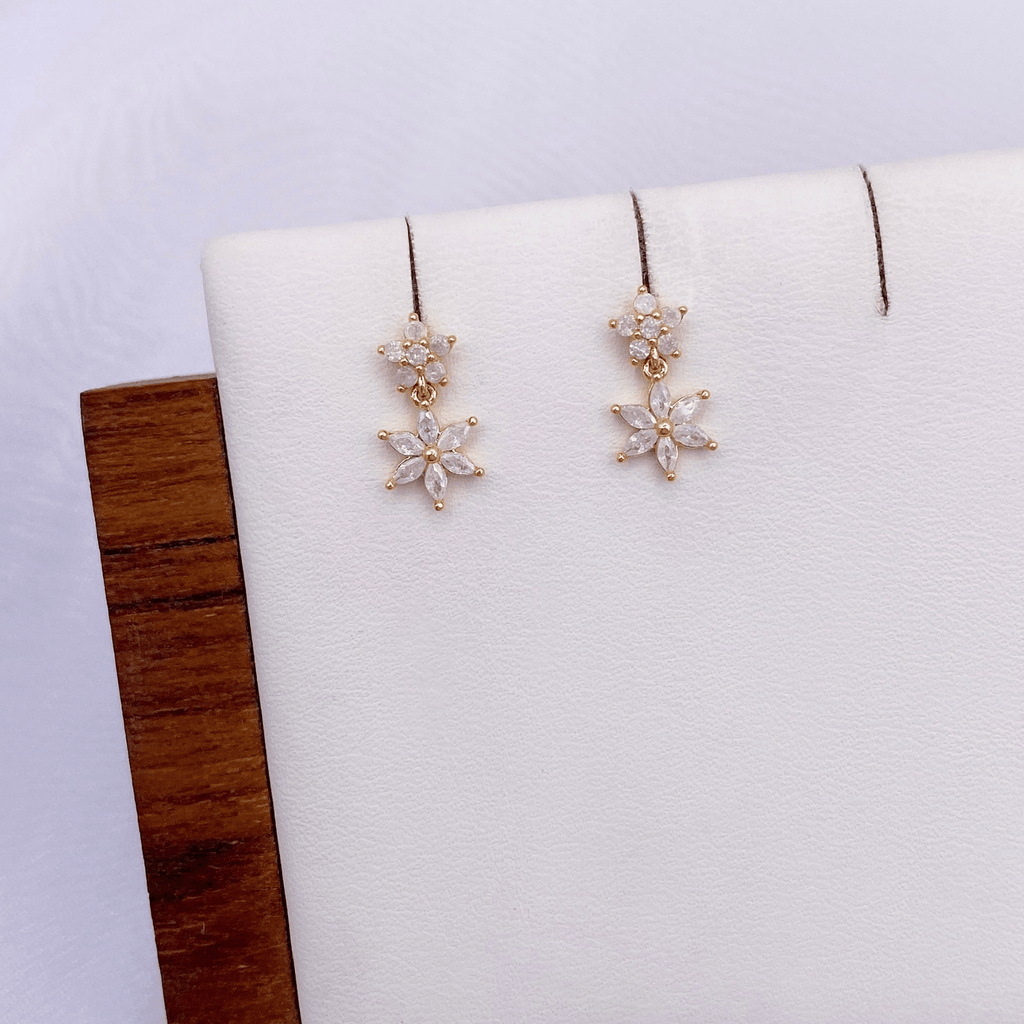 Jerae Earrings in Gold