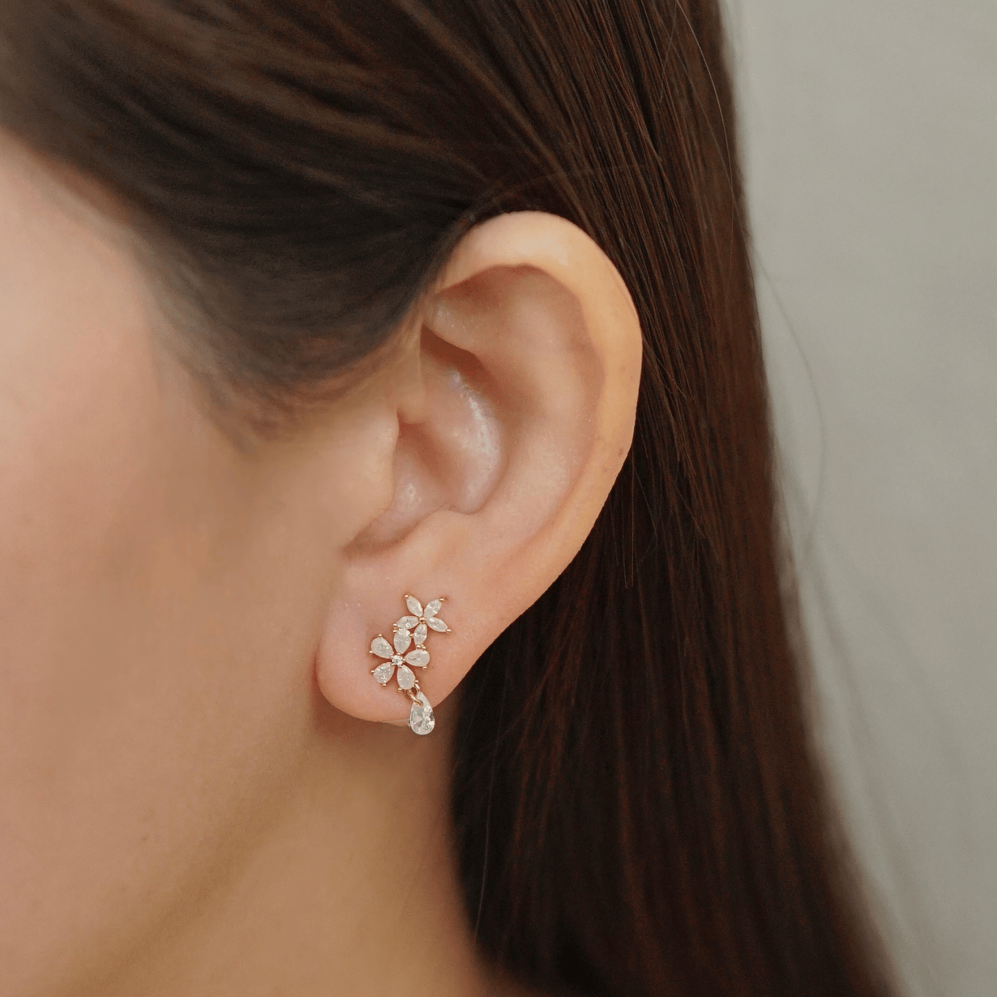 jionni earrings in gold