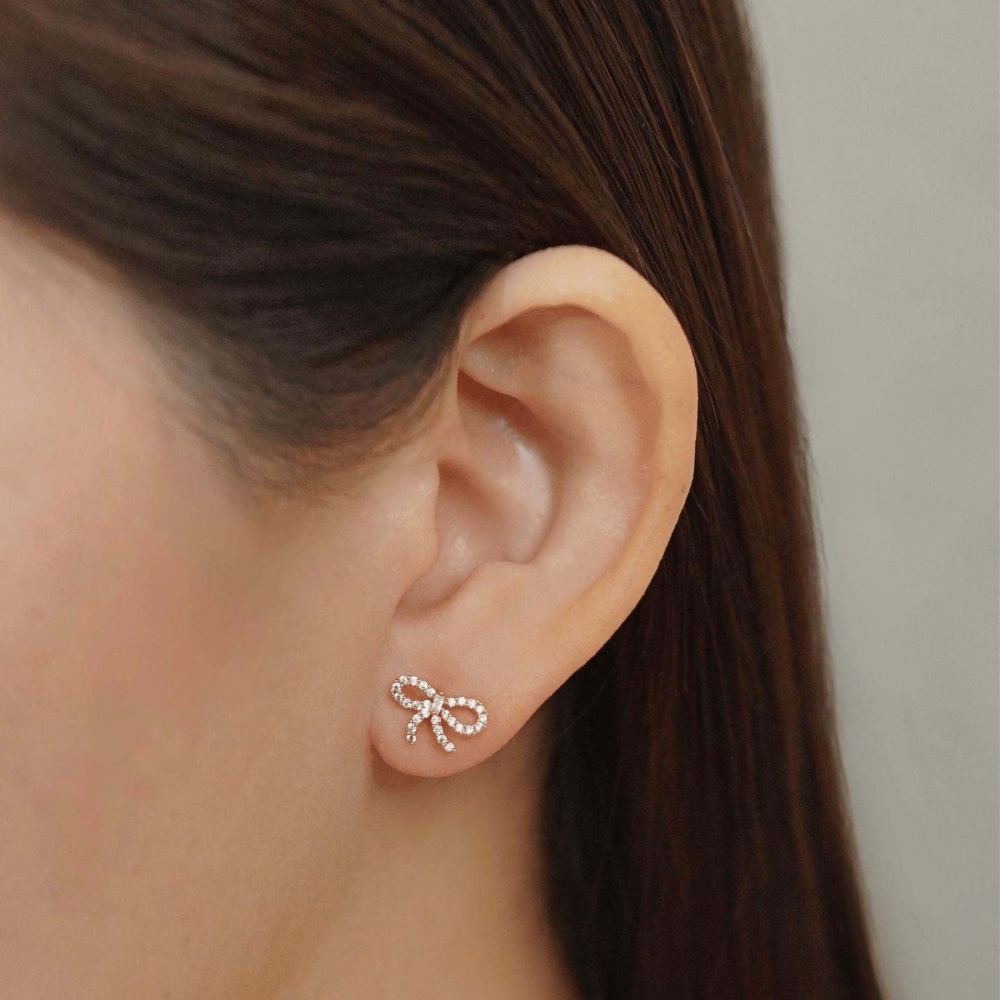 joviea earrings in gold