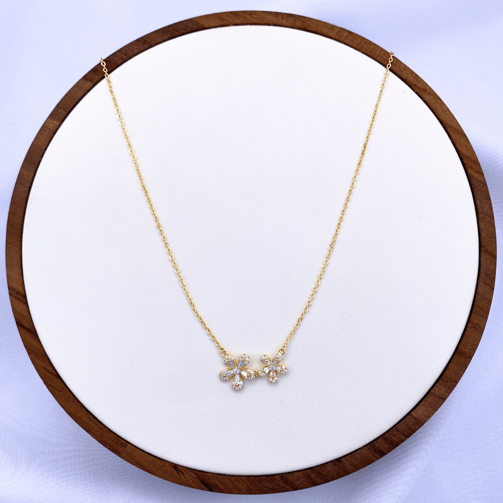 Kenie Necklace in Gold