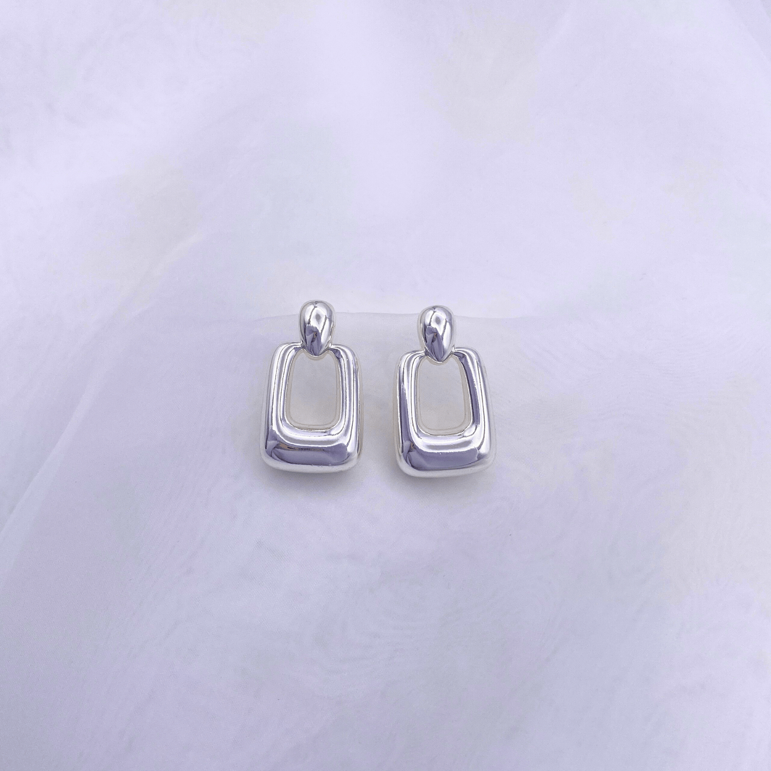 KLAD-C006 Earrings in Rhodium