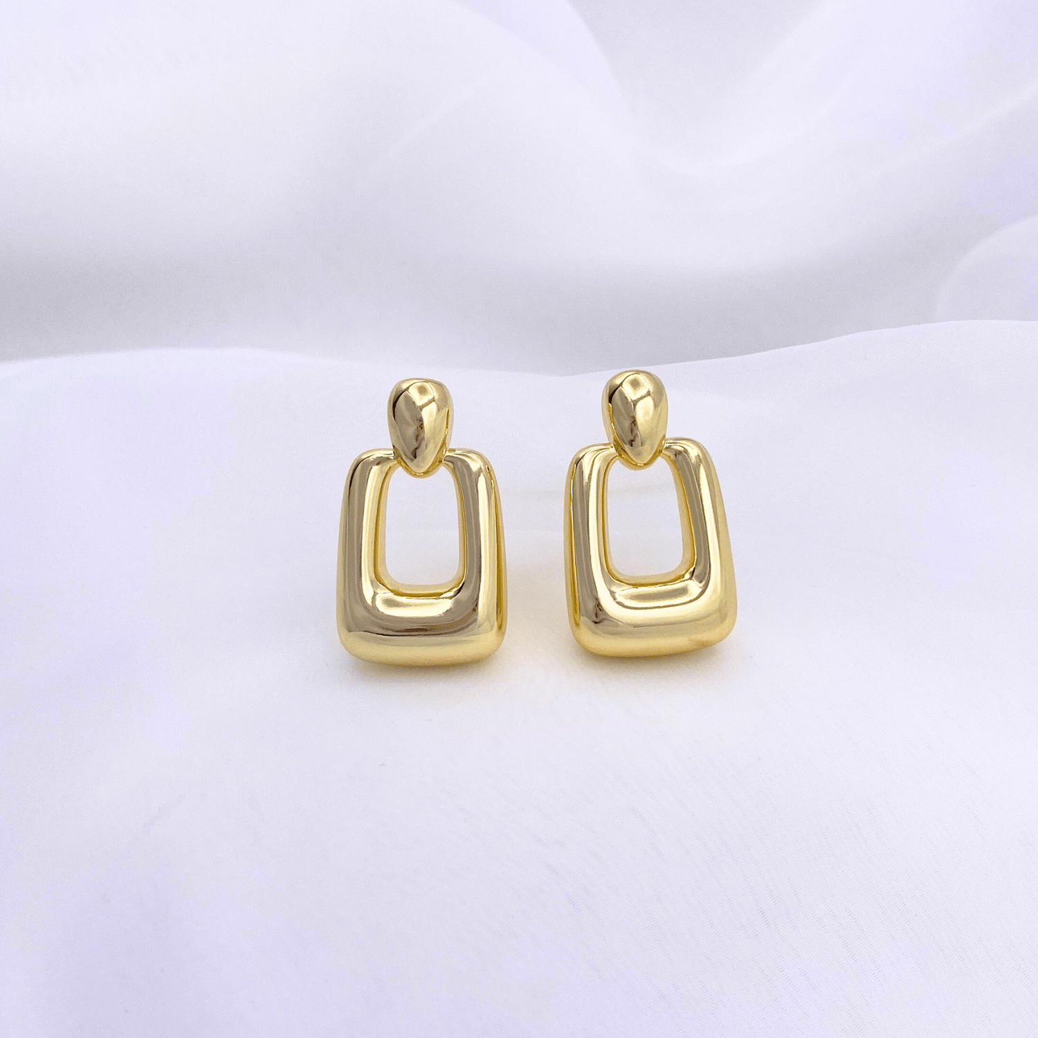 KLAD-C014 Earrings in Gold
