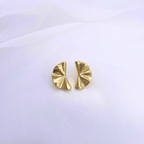 KLAD-C018 Earrings in Gold