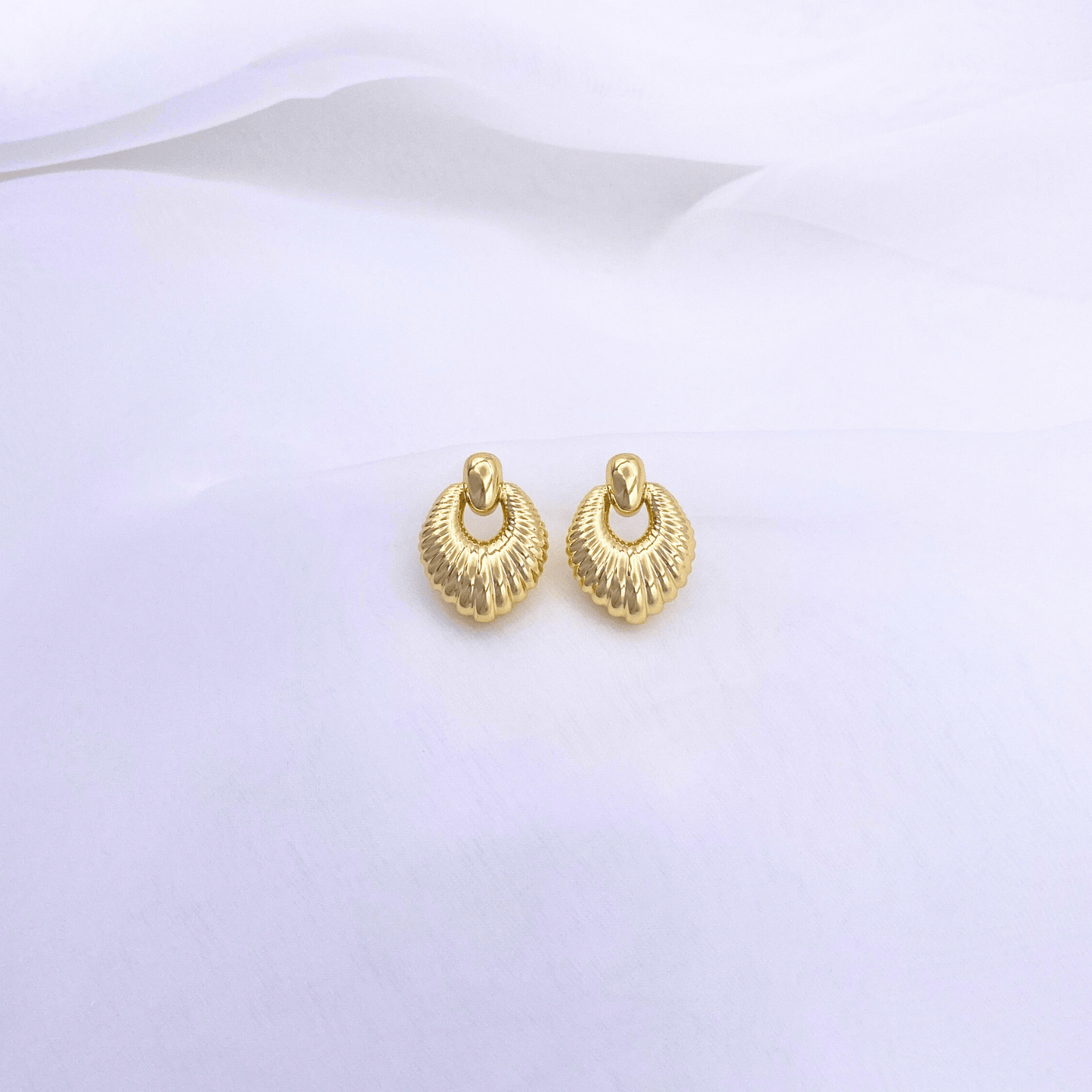 klad-c022 earrings in gold