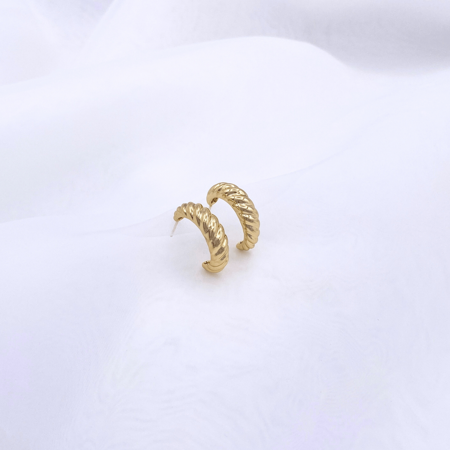 KLAD-C025 Earrings in Gold