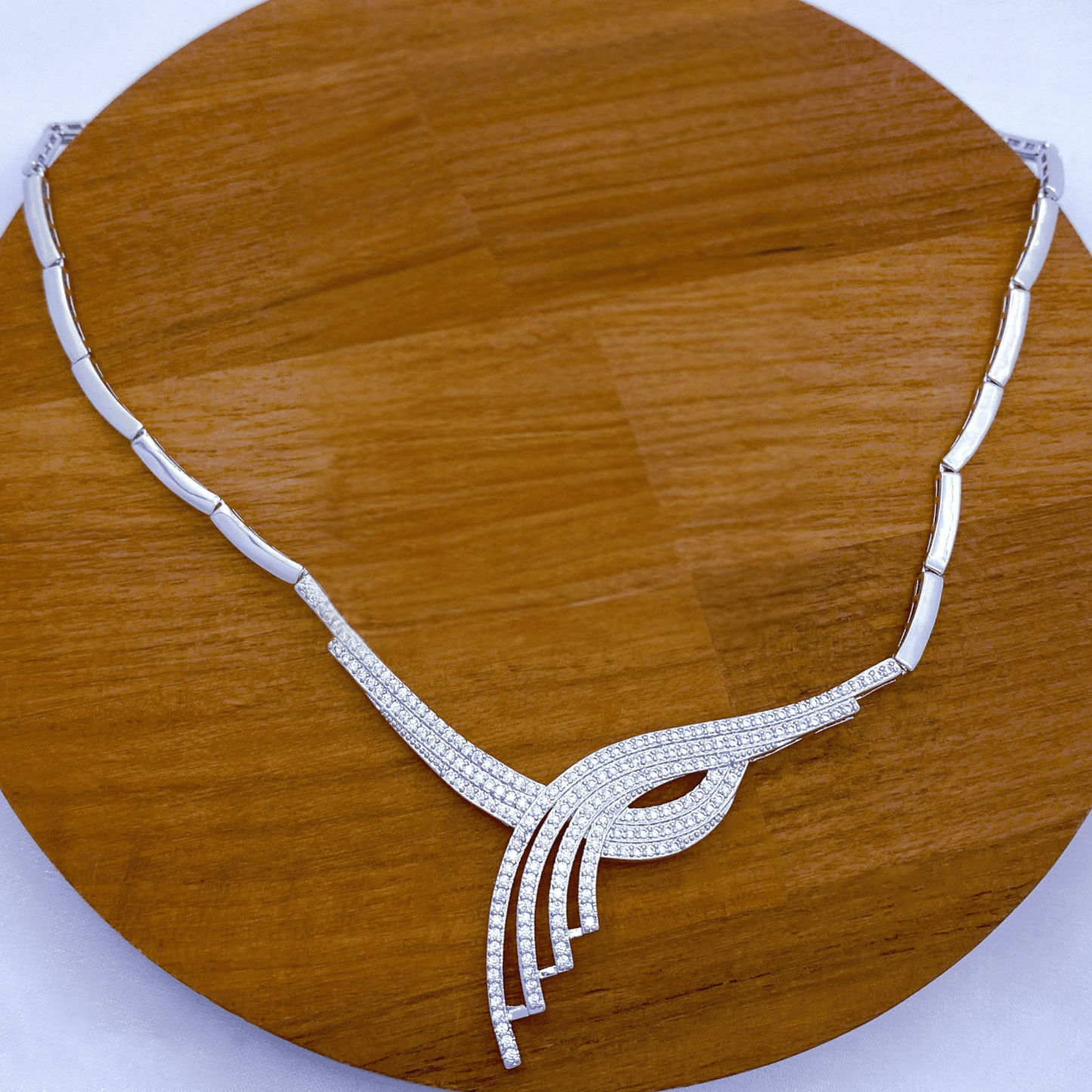 leira set in rhodium